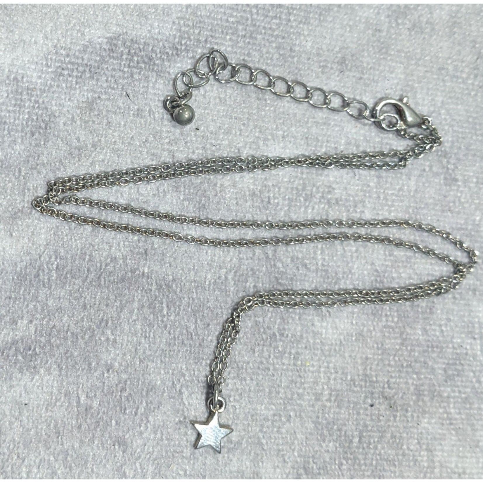 Other Minimalist Star Pendant Silver Tone Necklace Size ONE SIZE - 6 Thumbnail