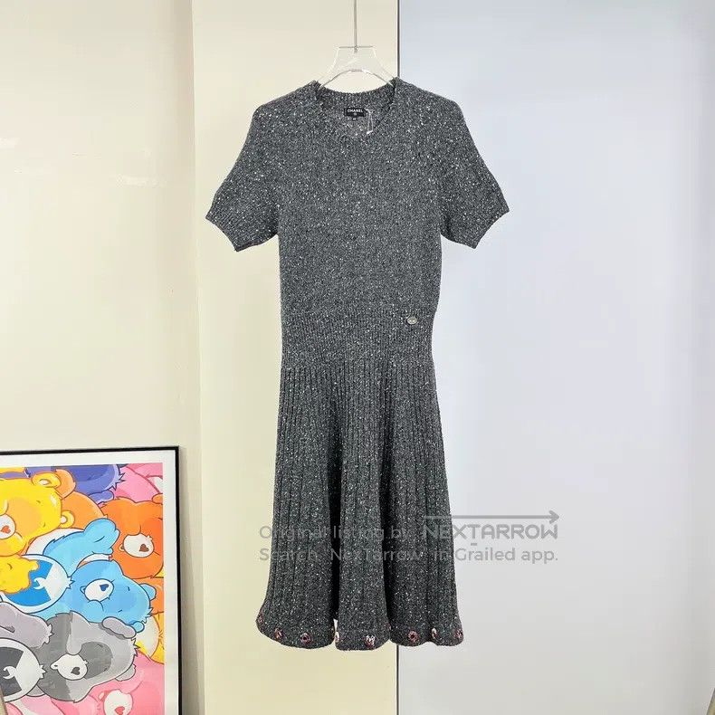 Chanel 16K grey knitted short-sleeved dress