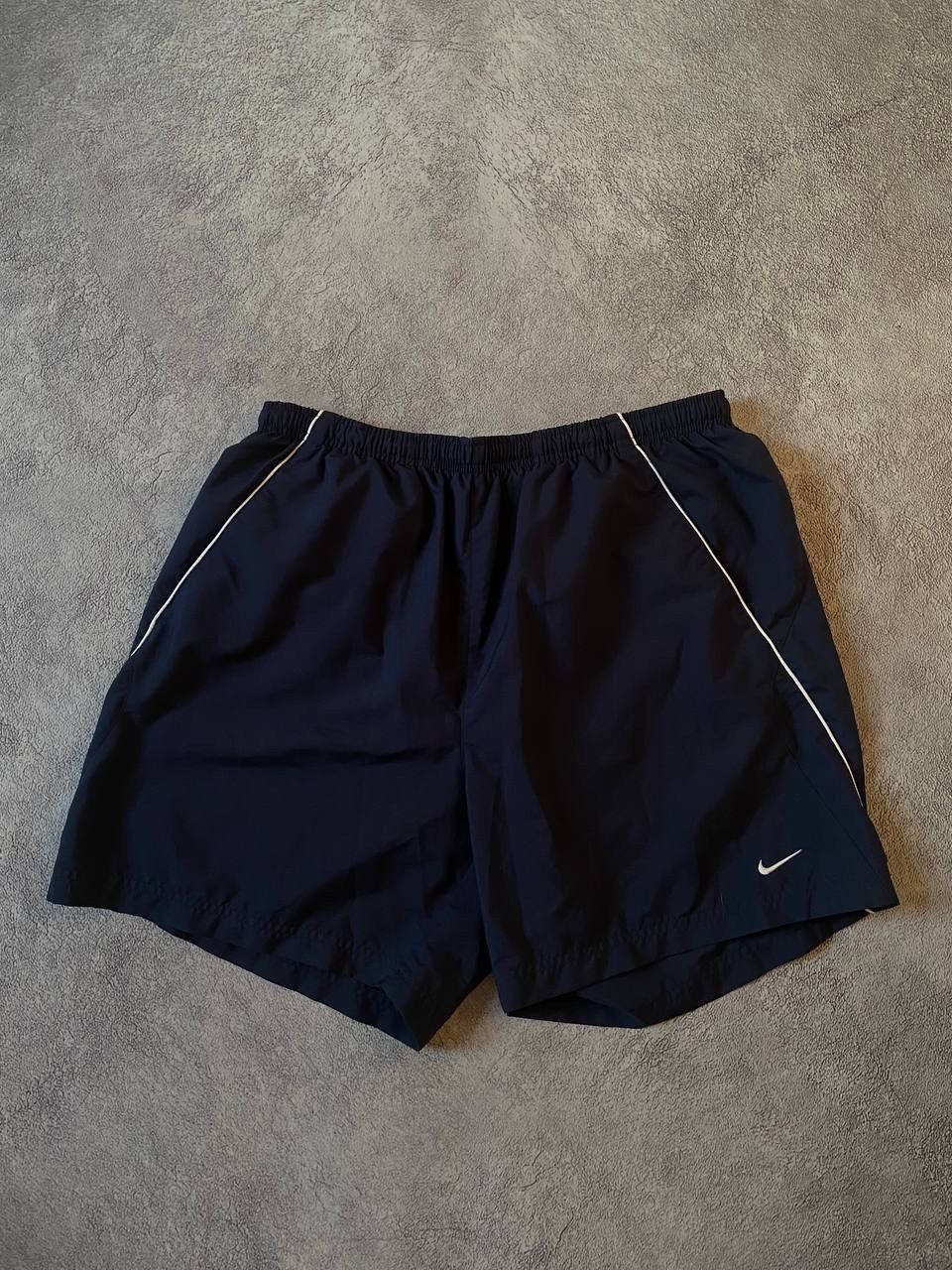 Nike Nike Vintage Nylon Shorts Swoosh Y2K Size US 36 / EU 52 - 1 Thumbnail