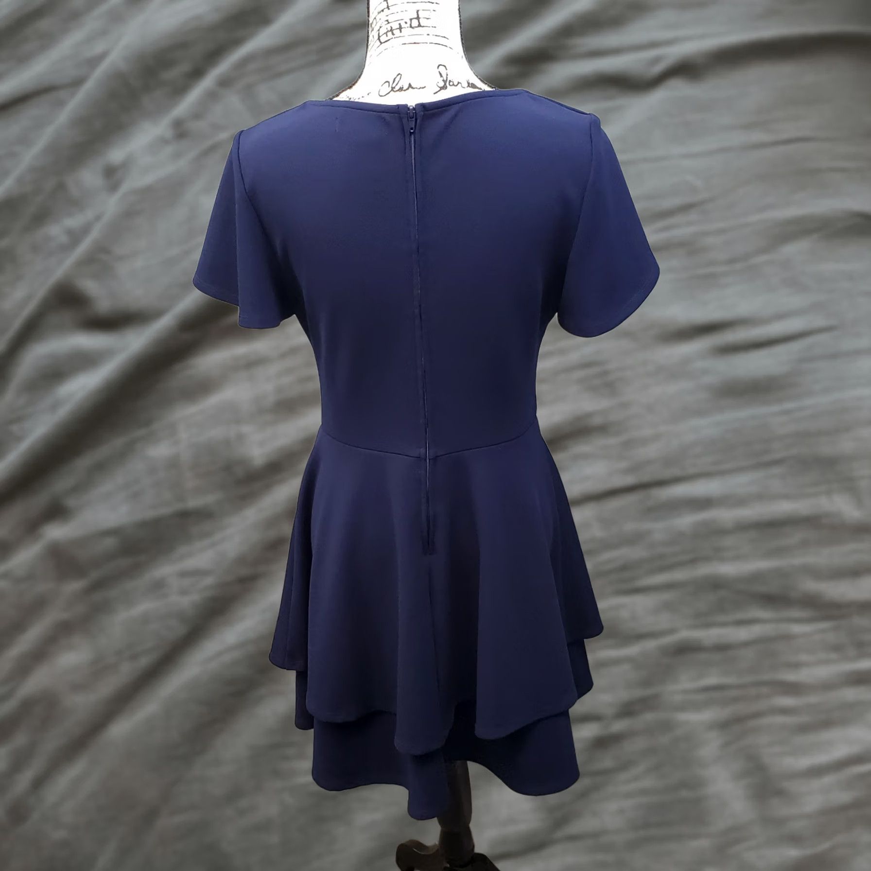 Vintage B. Darlin Womens Navy MiniDress Cap Sleeve Back Zip 13/14 Lined V-Neck Short Size XL / US 12-14 / IT 48-50 - 1 Thumbnail