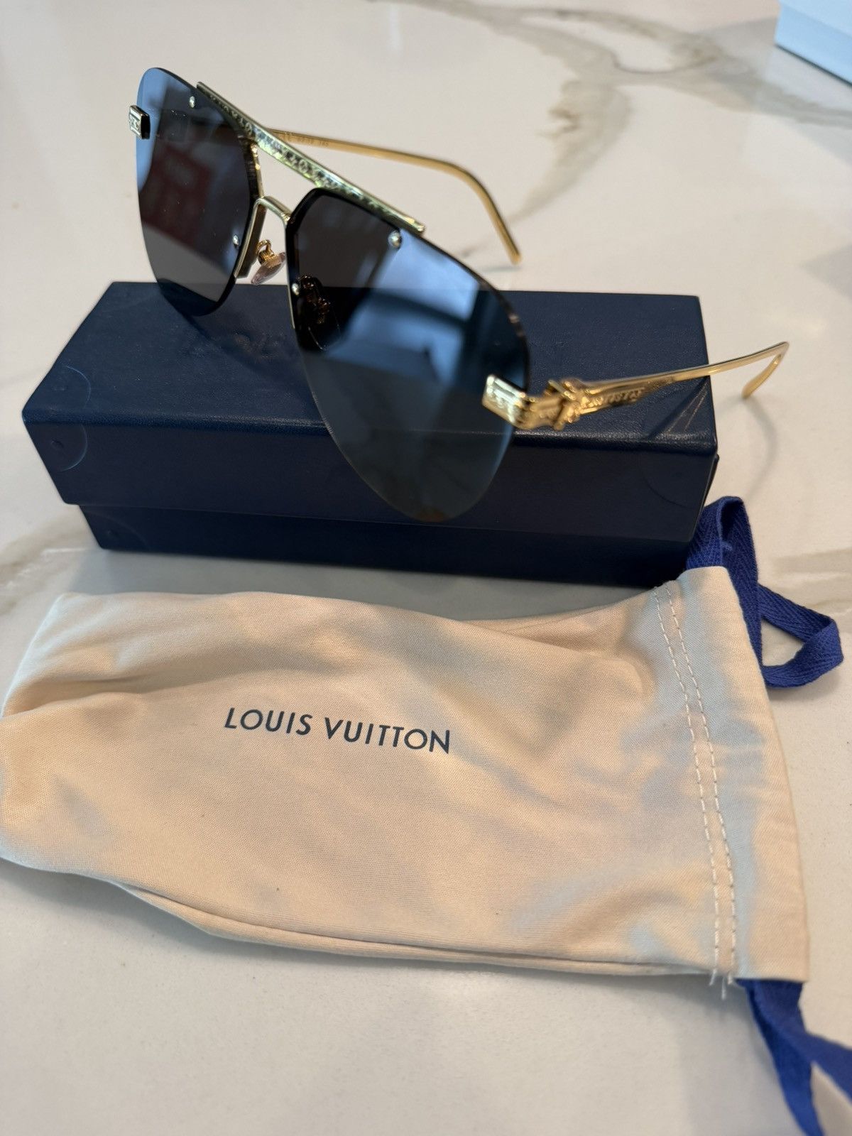 Louis Vuitton Louis vuitton ash sunglasss Size ONE SIZE - 5 Thumbnail