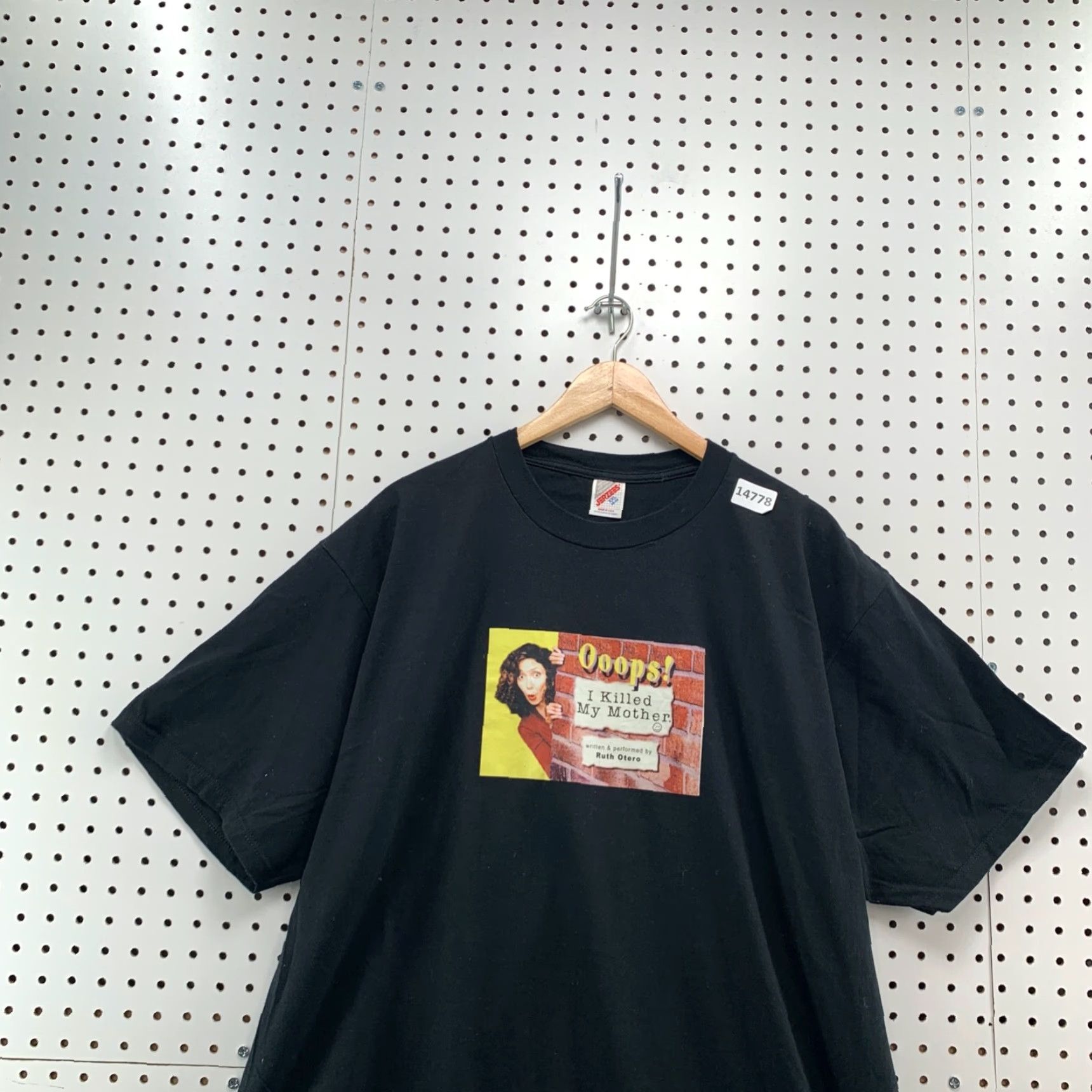 Jerzees VINTAGE Oops I Killed My Mother Book Shirt Cotton Black XL Unisex Adults Short Sleeve Crew Neck T-Shirt 90s Theme Mens Womens Size US XL / EU 56 / 4 - 2 Thumbnail