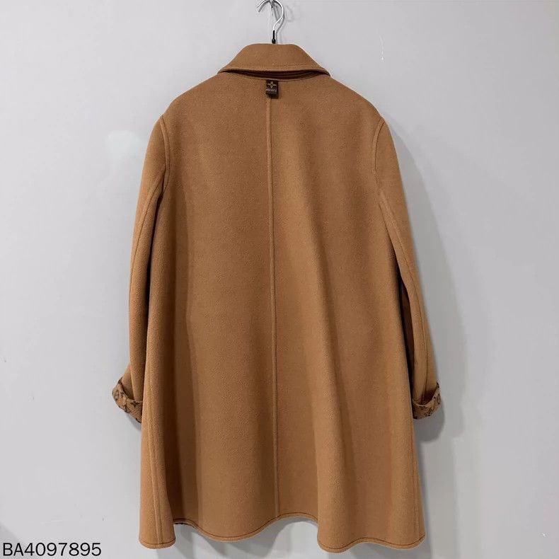 Louis Vuitton Louis Vuitton Caramel belted coat with full print inside co Size XS / US 0-2 / IT 36-38 - 4 Thumbnail