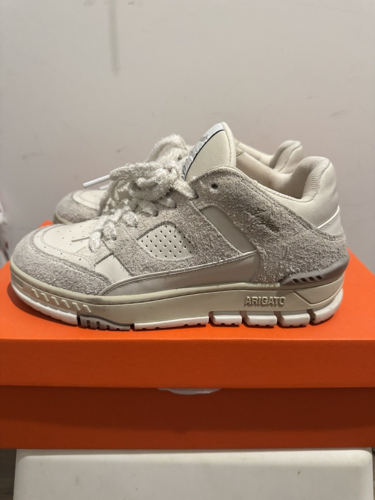 Axel Arigato Axel Arigato Area Lo Fluffy Sneakers US 9 Size US 9 / IT 39 - 4 Thumbnail
