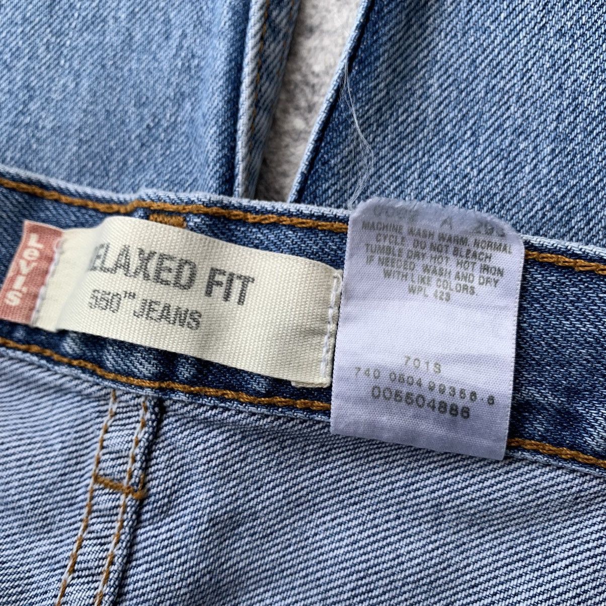 Levi's Vintage Clothing Vintage Levi’s 550 Relaxed fit Blue wash Jeans Size US 32 / EU 48 - 13 Thumbnail