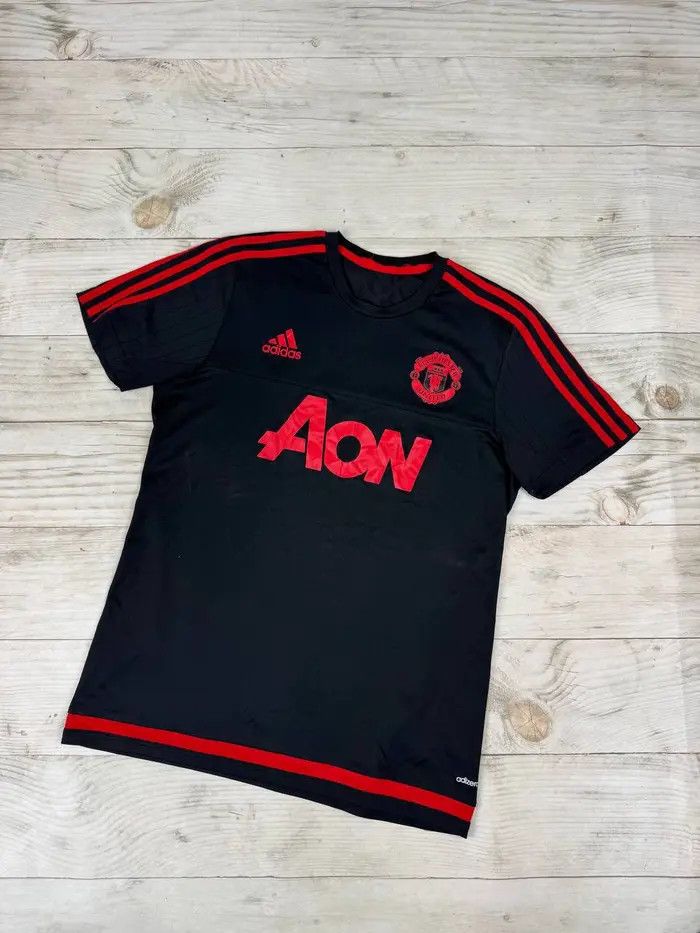 Adidas Adidas Manchester United 2015 2016 Training Shirt Jersey Size US M / EU 48-50 / 2 - 1 Thumbnail