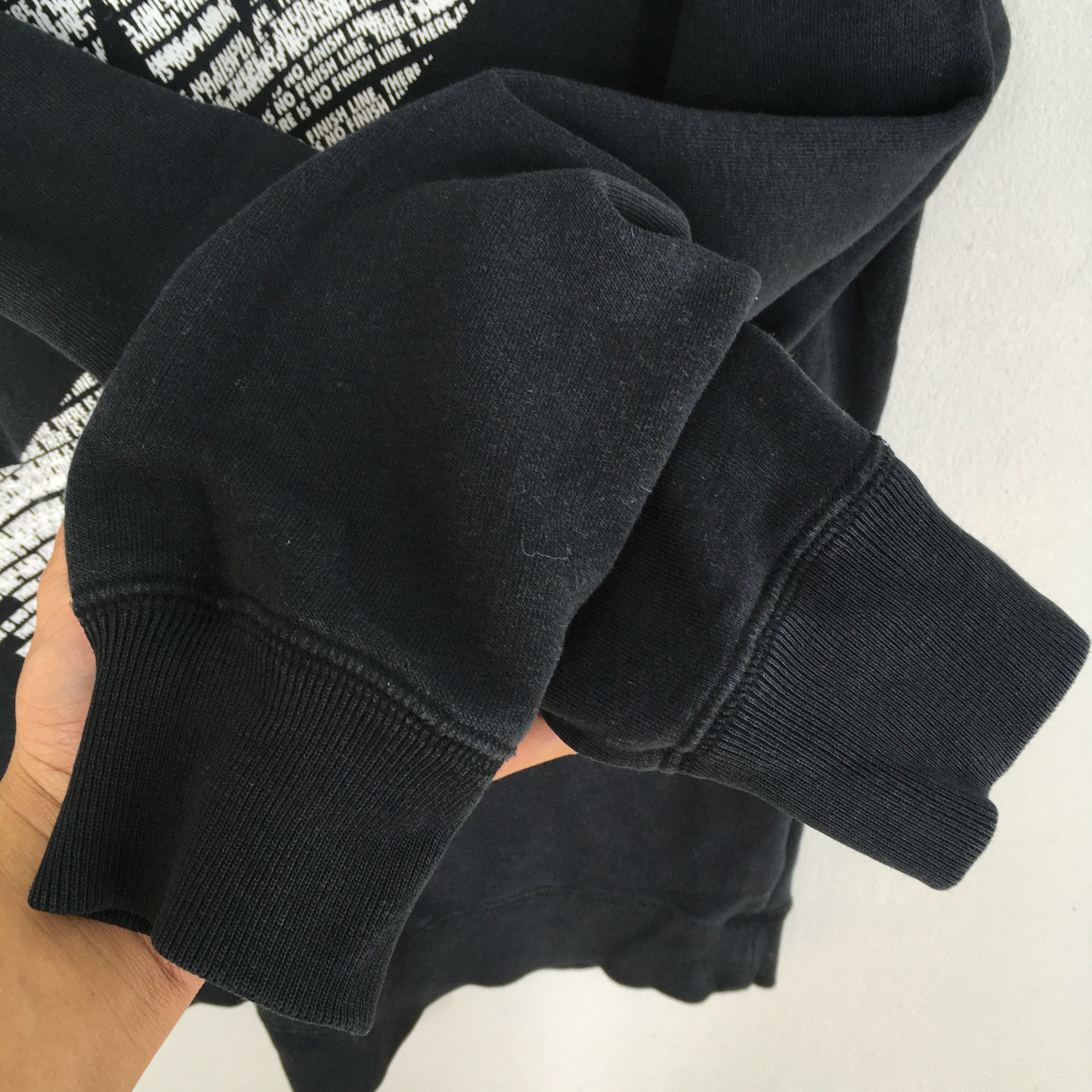 Nike Vintage Y2K Nike Swoosh Black Sweatshirt Large Size US L / EU 52-54 / 3 - 6 Thumbnail