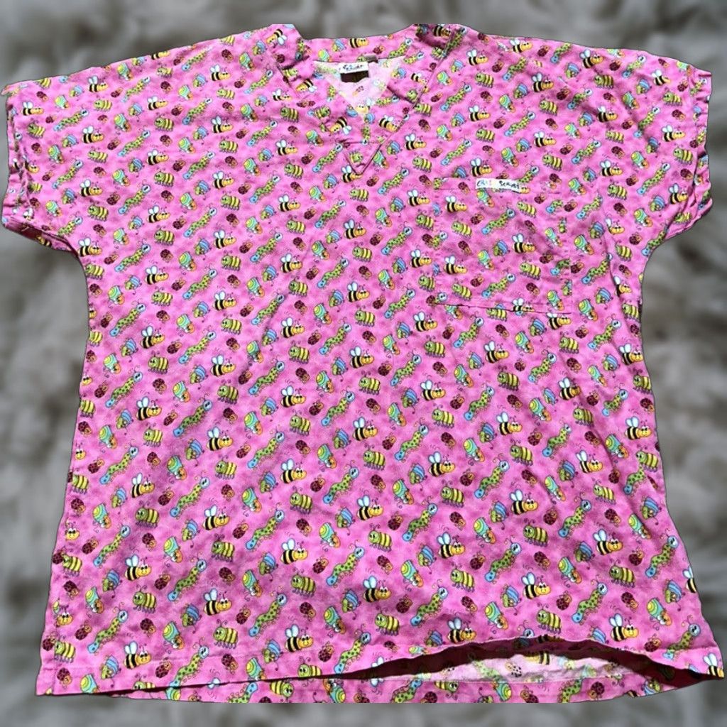 Pinko VINTAGE Scrub Top Women’s Size Oversized Small Pink Bugs Bees Ladybug Cotton Short Sleev Size S / US 4 / IT 40 - 1 Thumbnail