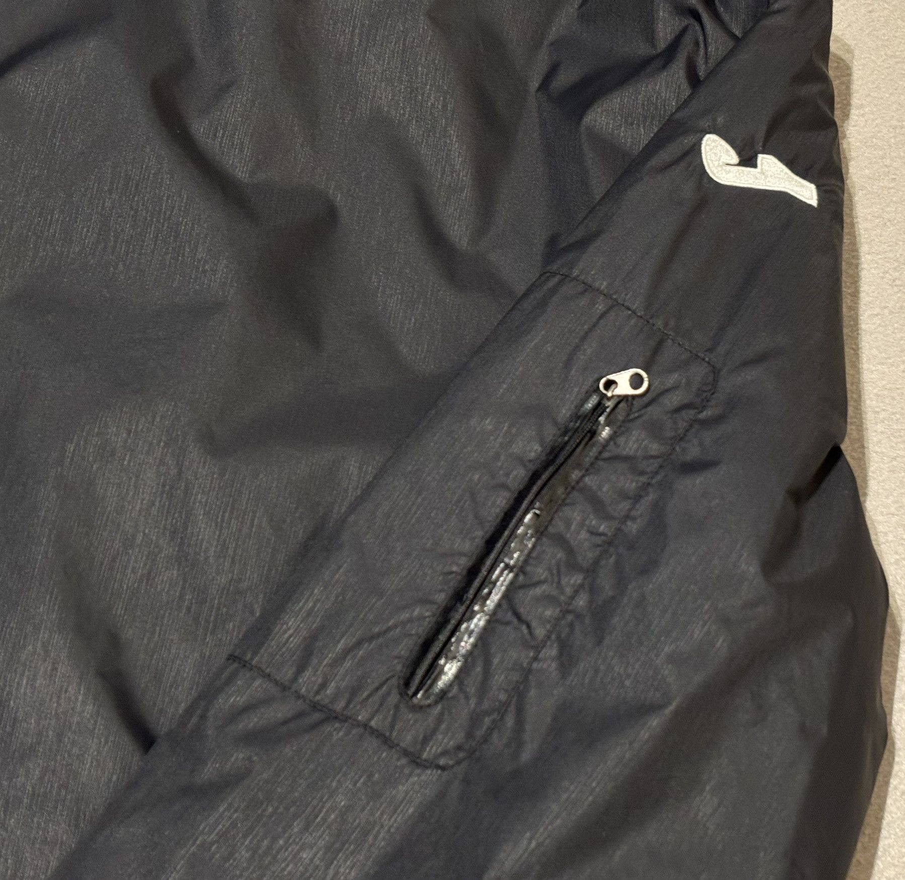 Joma Valencia 2012/2013 Joma Football Jacket size L Size US L / EU 52-54 / 3 - 12 Thumbnail
