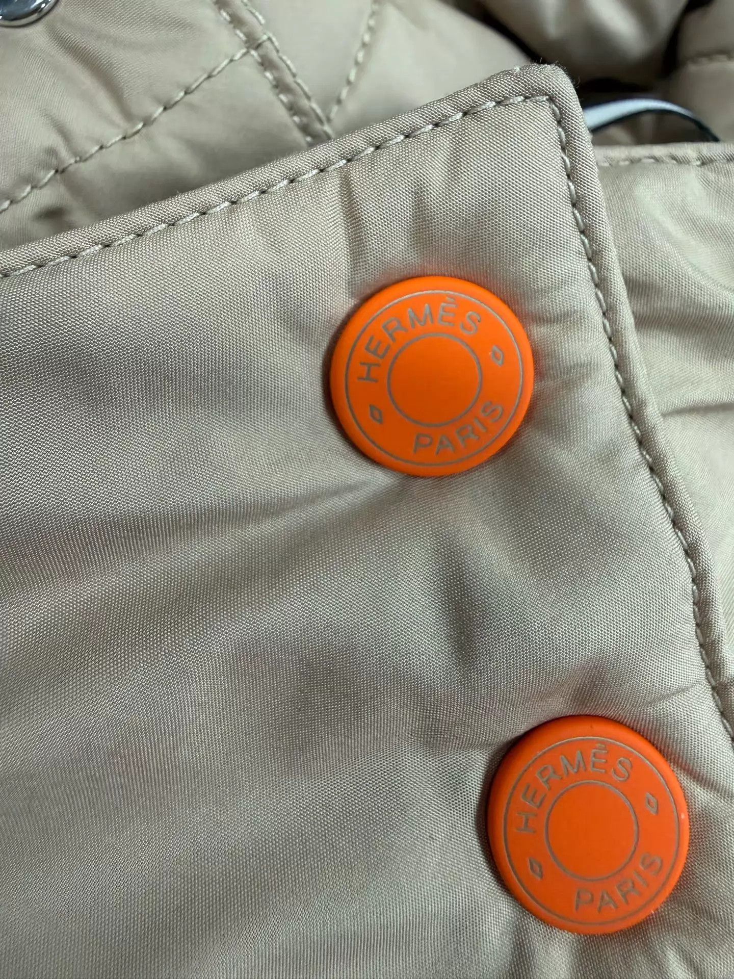 Hermes HERMES Khaki Quilted Puffer Jacket 36 Size XS / US 0-2 / IT 36-38 - 3 Thumbnail