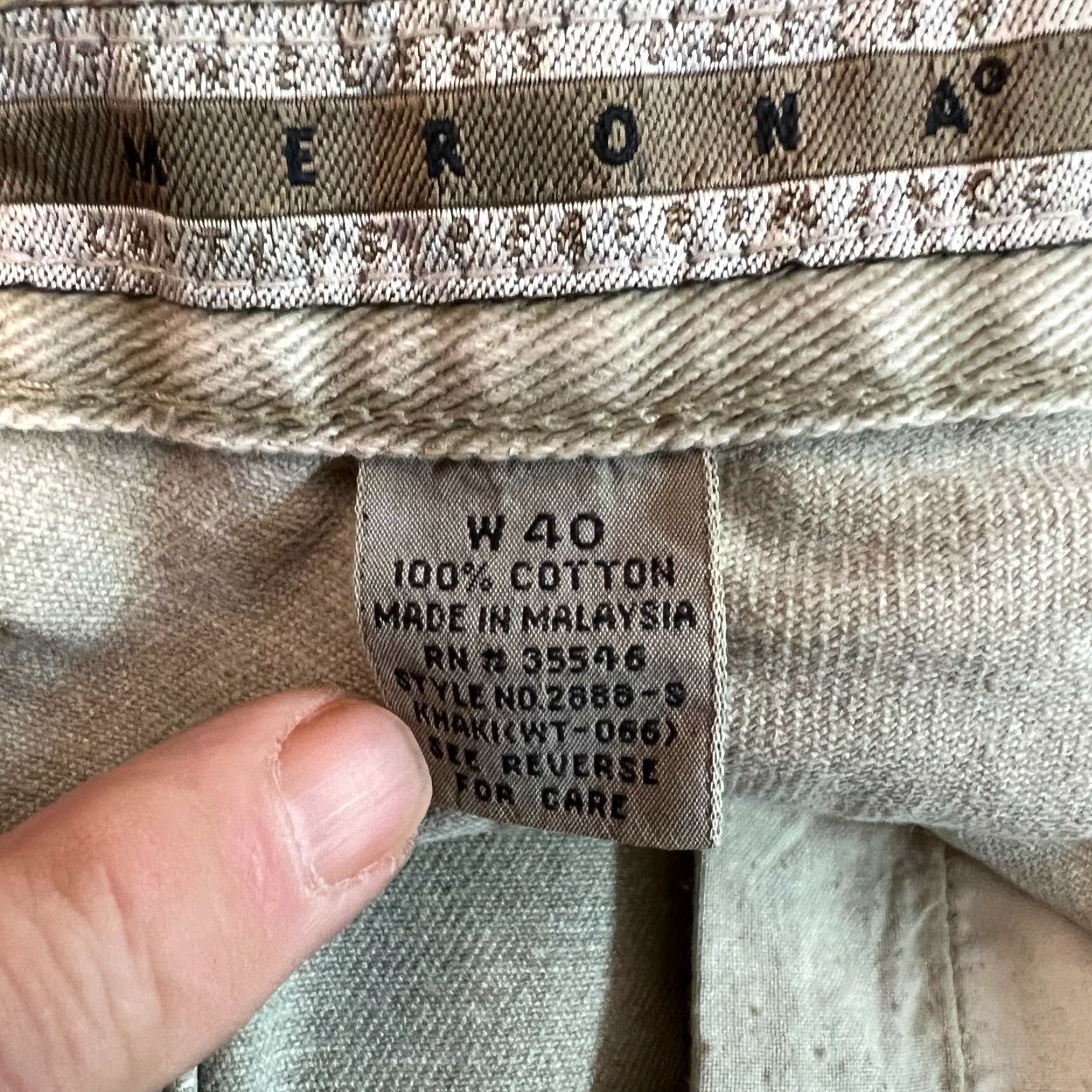 Merona Merona Men Bermuda Shorts Flat Front Cotton 40 Beige Loose Fit Casual - 11Inseam Size 40 Men’s Shorts Size US 40 / EU 56 - 5 Thumbnail
