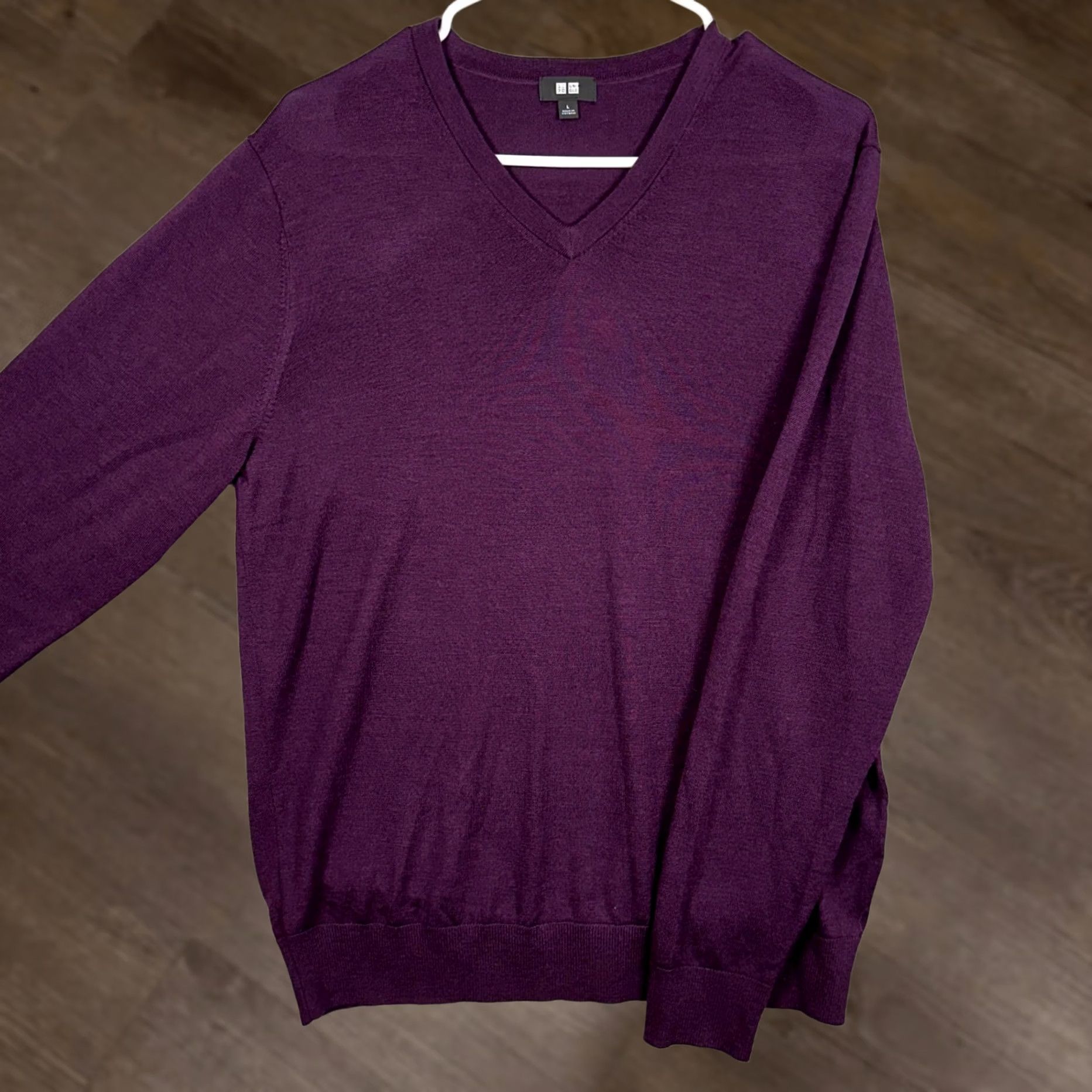 Uniqlo VINTAGE UNIQLO New Pure Wool Sweater V-Neck Mens Large Purple Knit Pullover Lightweight Size US L / EU 52-54 / 3 - 1 Thumbnail