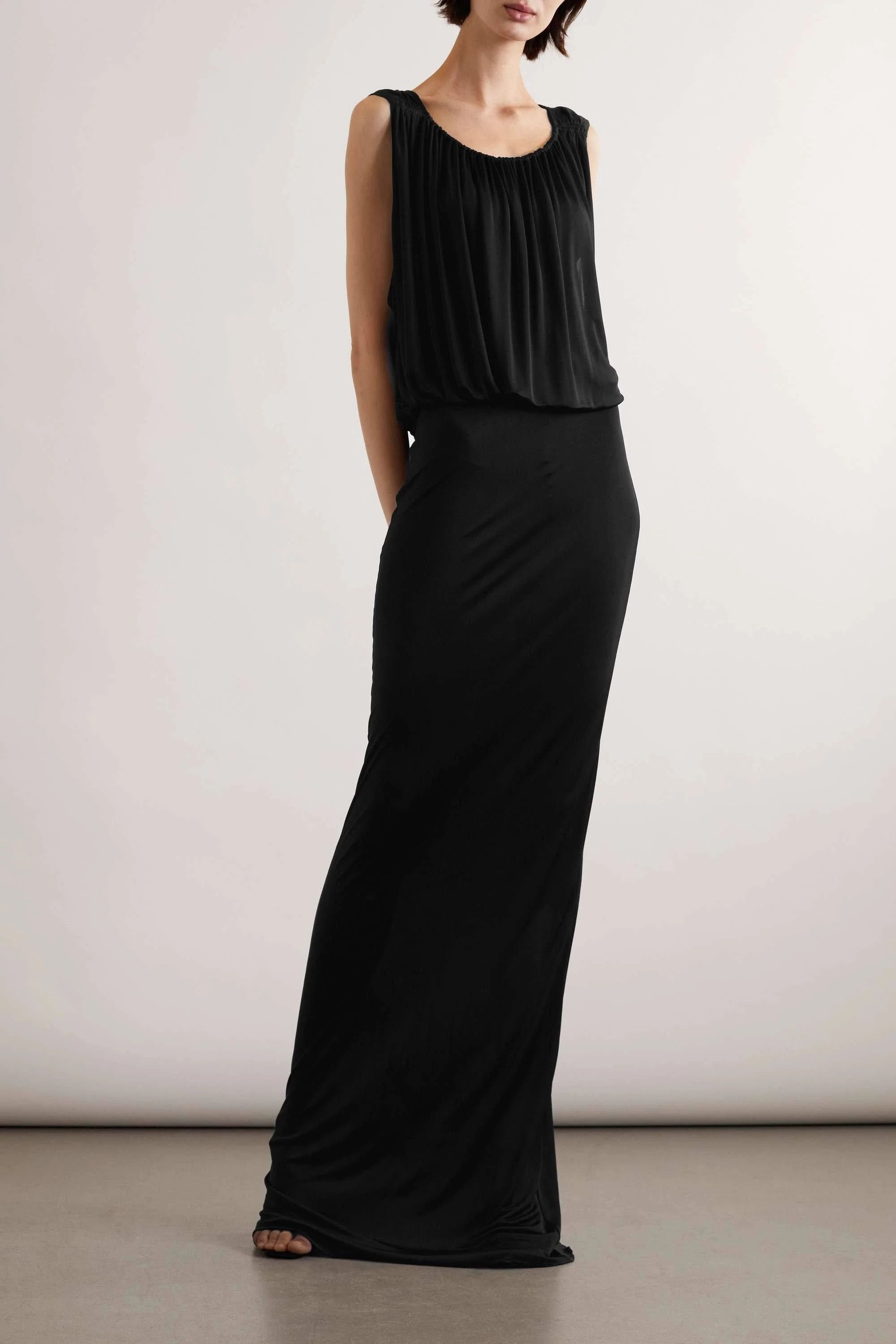 o1bcso1str1124 Maxi Dress in Black