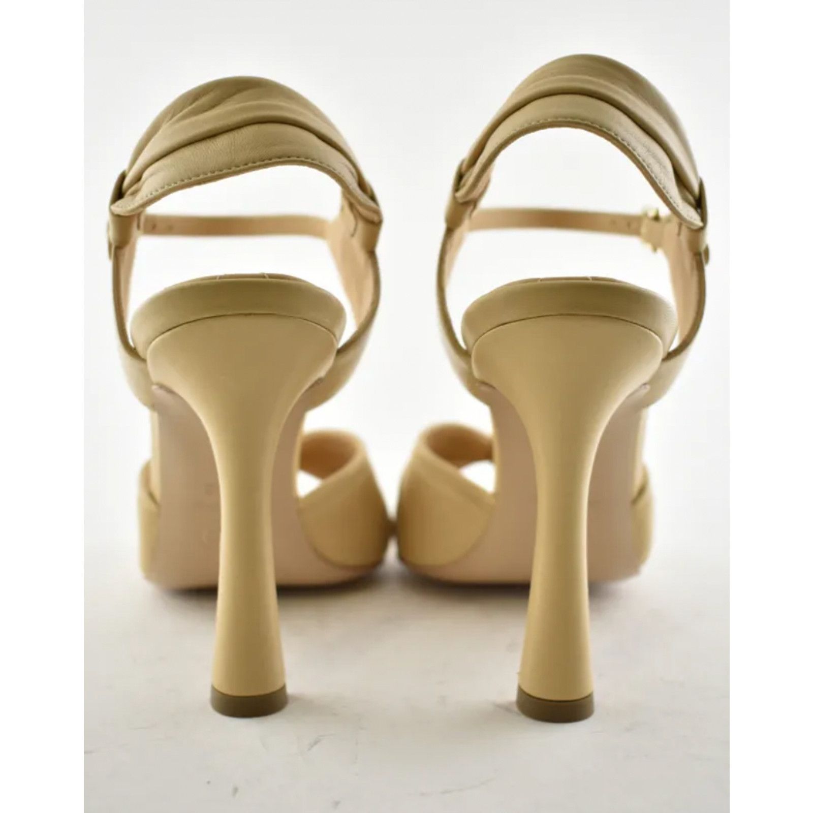 20P Lambskin CC Pearl Ankle Strap Sandals Heel Pump 37.5c