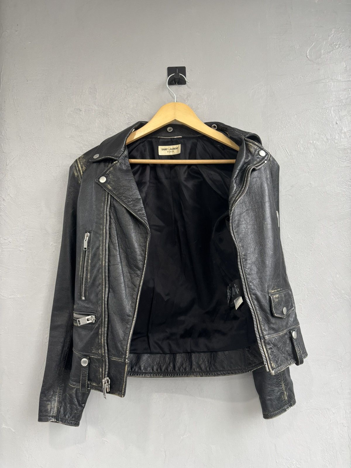 Saint Laurent Paris Saint Laurent FW16 L01 calfskin distressed leather jacket Size US S / EU 44-46 / 1 - 5 Thumbnail