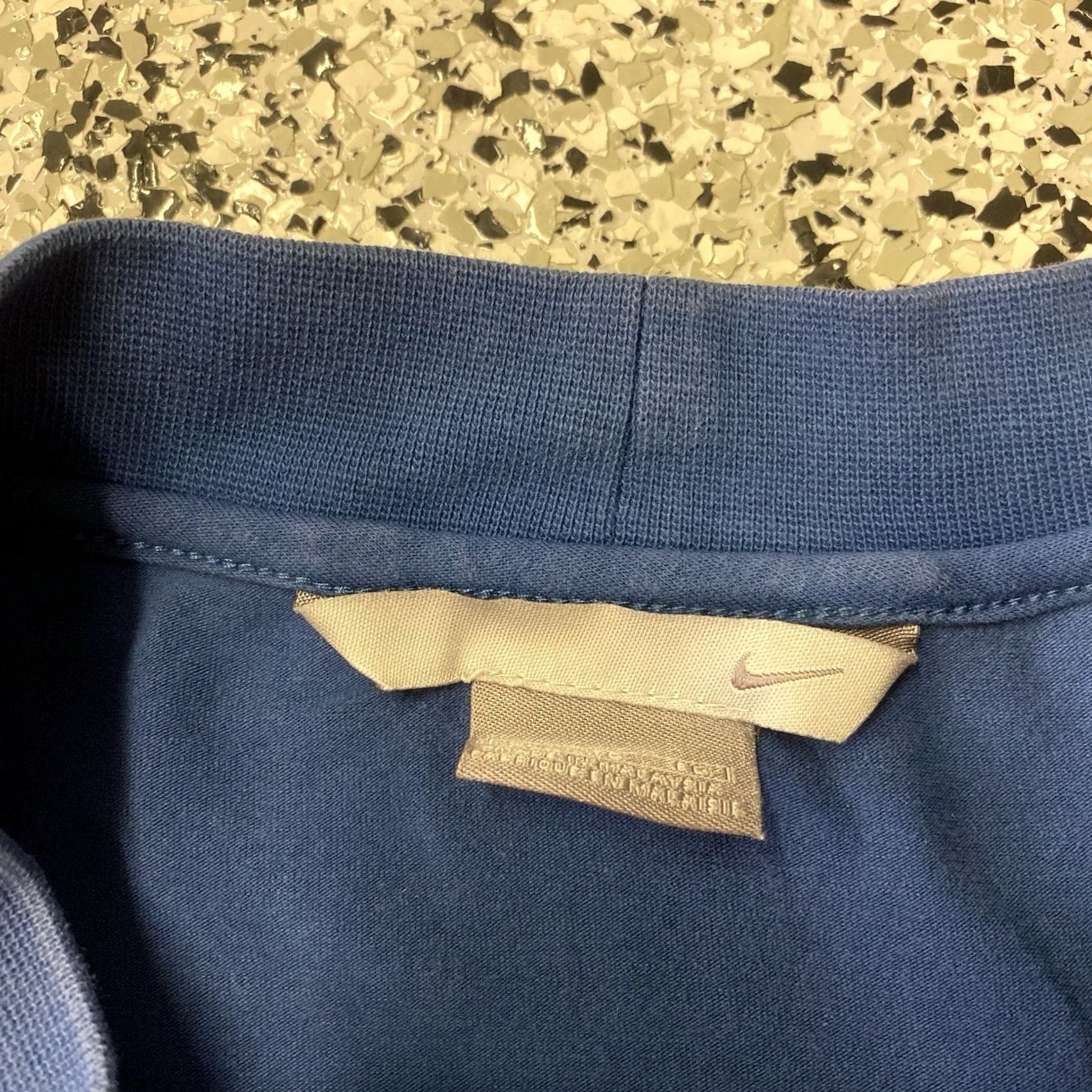 Nike VINTAGE Nike Mini Swoosh Mock Neck Long Sleeve T-Shirt Blue 2XL Mens Sportswear Size US XXL / EU 58 / 5 - 3 Thumbnail