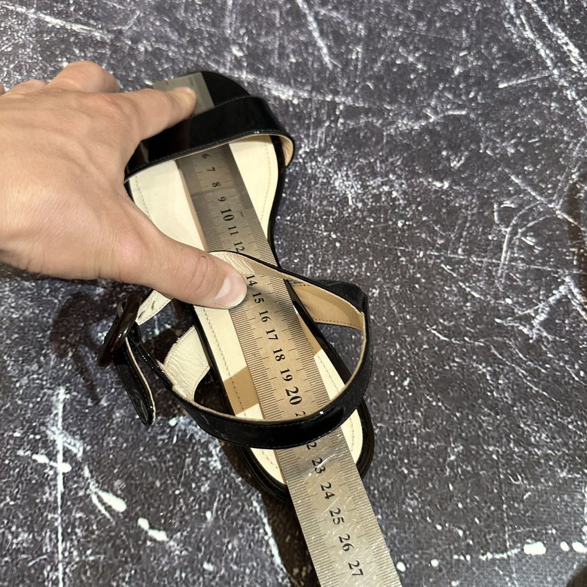 Prada PRADA Black women’s Patent Leather Sandals Size 37 Size US 7 / IT 37 - 16 Thumbnail