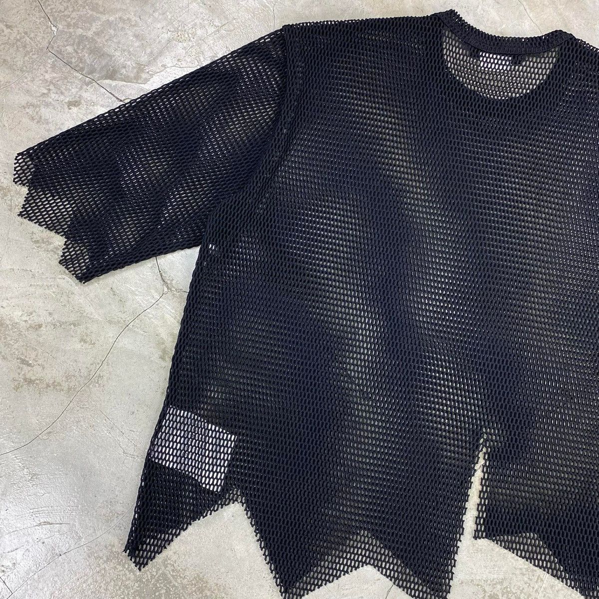 Comme des Garcons Black SS2023 Mesh Jagged Hem Top Size US S / EU 44-46 / 1 - 10 Thumbnail