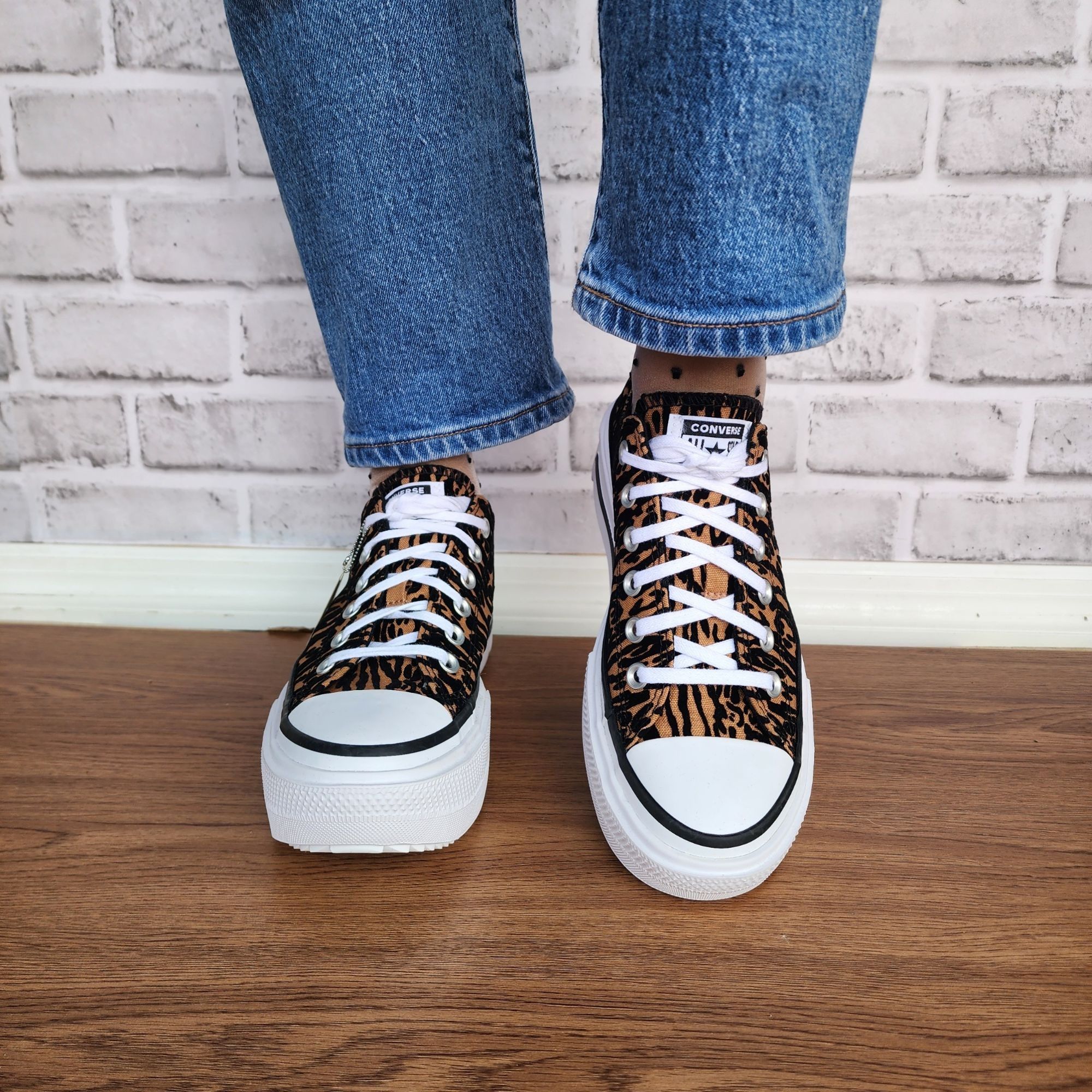 Converse Converse Chuck Taylor Lift Double Stack Low 8 Women Shoes Sn Size US 8 / IT 38 - 3 Thumbnail