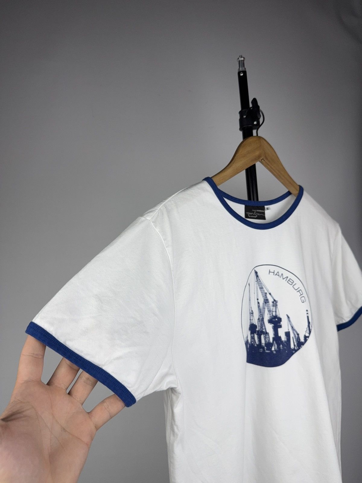 Vintage Vintage 90s Retro Germany Hamburg city T Shirt Size US M / EU 48-50 / 2 - 3 Thumbnail