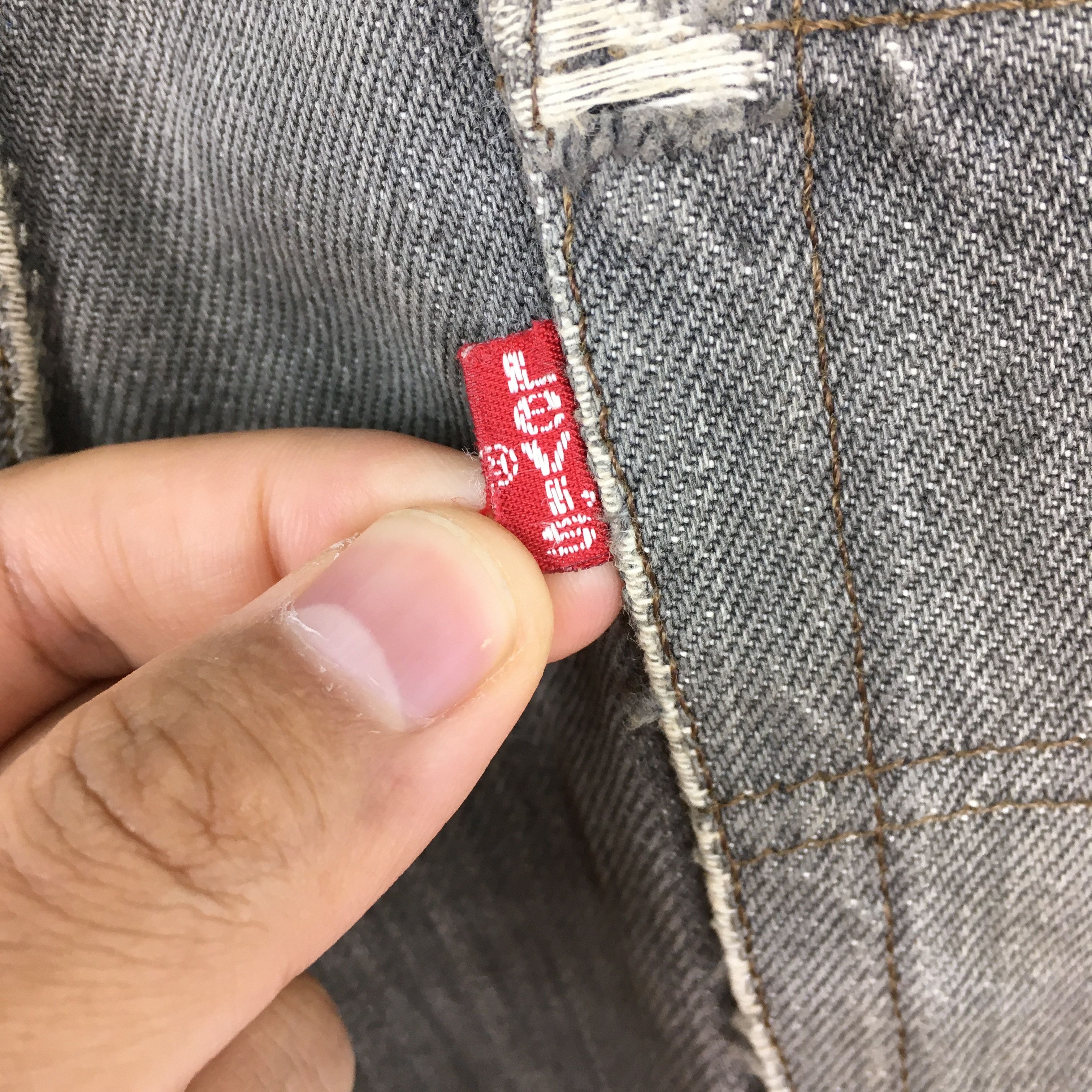 Levi's Size 27x26.5 Vintage 90s Levi's 501 Faded Black Jeans S520 Size 27" / US 4 / IT 40 - 12 Thumbnail