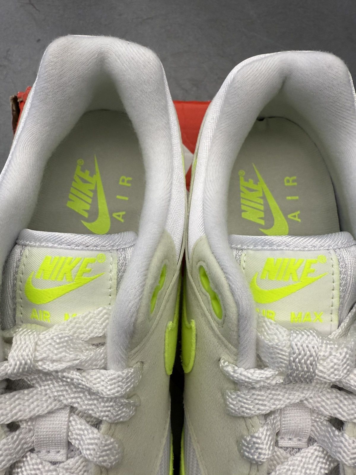 Nike 2023 Nike Air Max 1 87’ Volt Suede Size US 11 / IT 41 - 9 Thumbnail