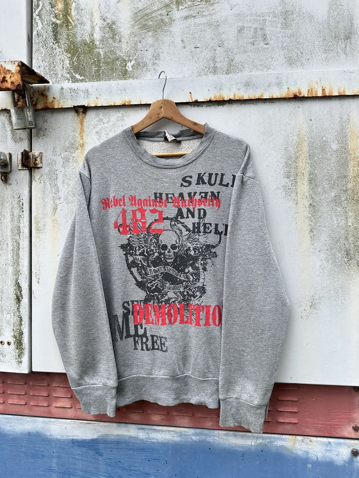 Vintage 👹Vintage Skull Tee THRASHED Collar Sweater Size US L / EU 52-54 / 3 - 1 Thumbnail