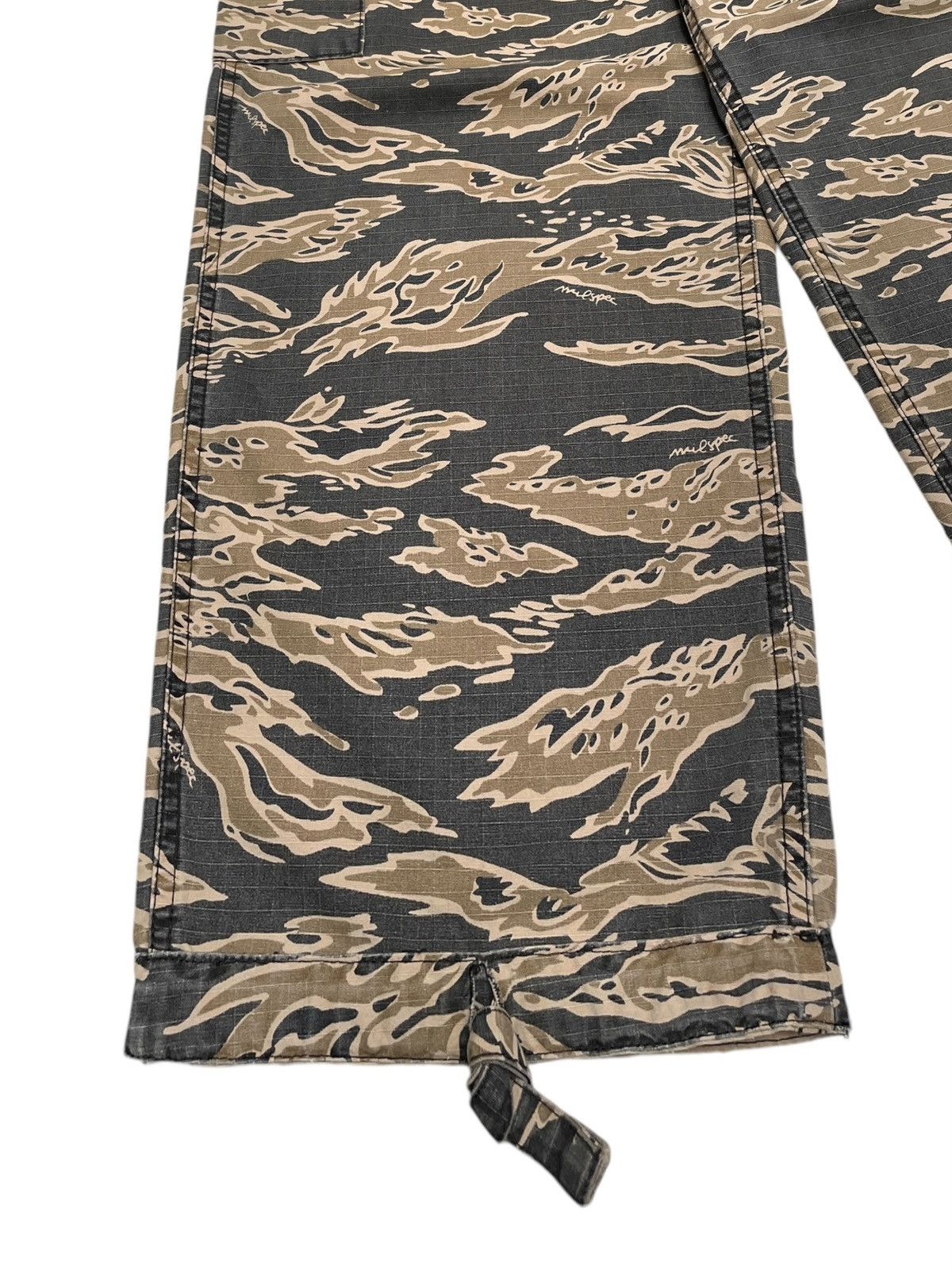 Wtaps Very Rare Vintage Brand Wtaps Tiger Stripe Baggy Cargo 1990s Size US 31 - 5 Thumbnail