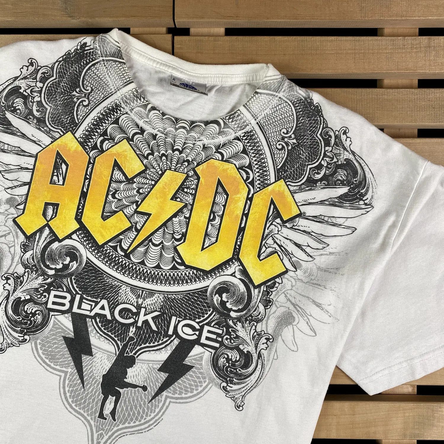 Band Tees × Vintage Mens Vintage T Shirt AC/DC ACDC Size XL 2009 Size US XL / EU 56 / 4 - 2 Thumbnail