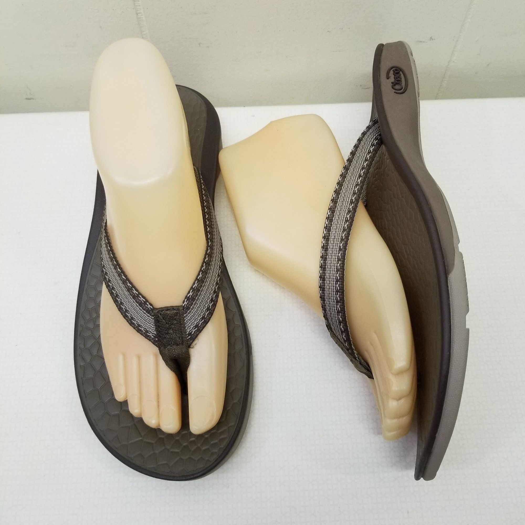 Chaco Chaco Classic Brown Tan Sandals Flip Flops 10 Comfort Walkin Size US 10 / IT 40 - 1 Thumbnail