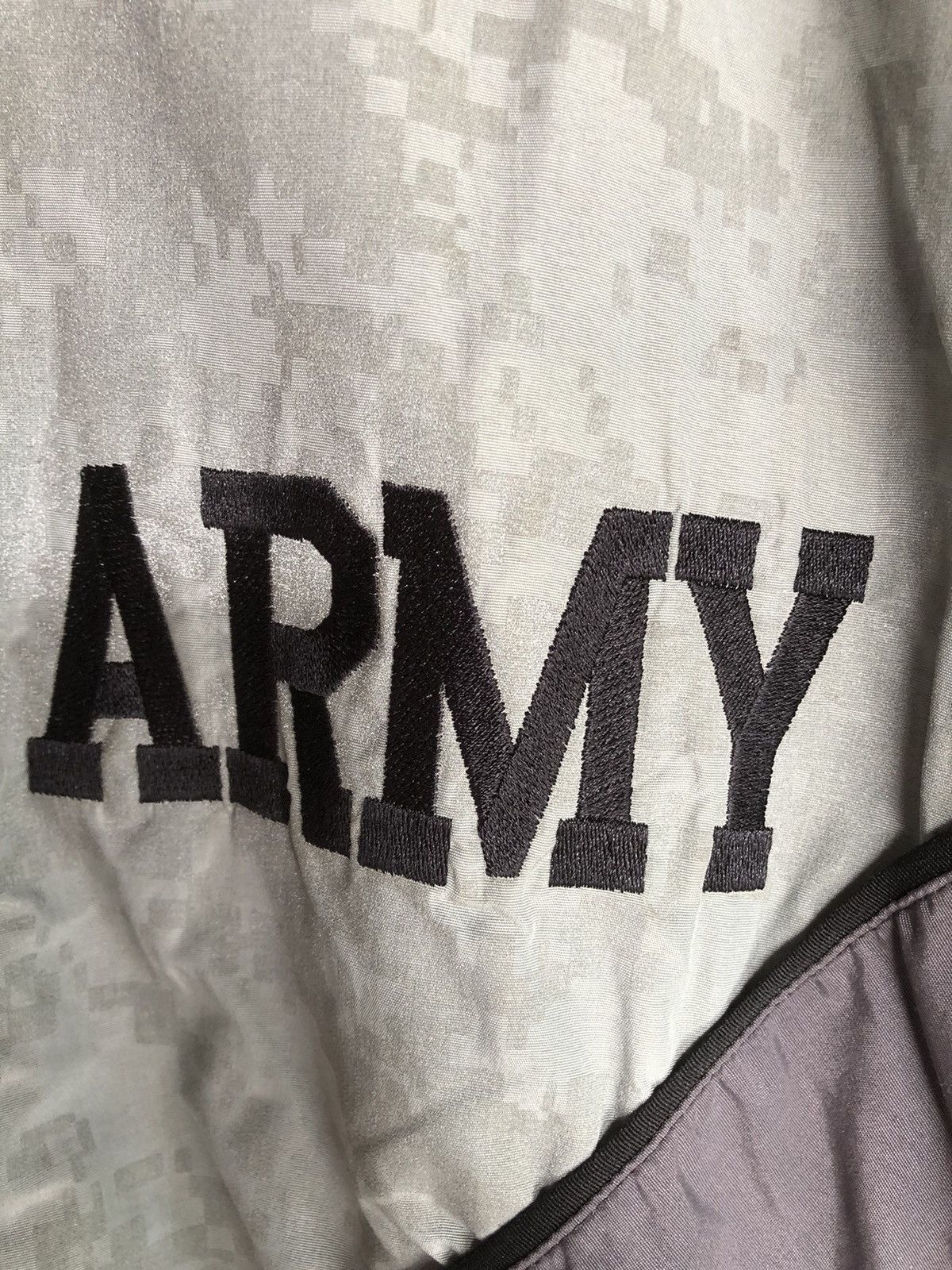 Vintage Crazy Vintage US ARMY Reflective Digital Camo Jacket Size US XXL / EU 58 / 5 - 6 Thumbnail