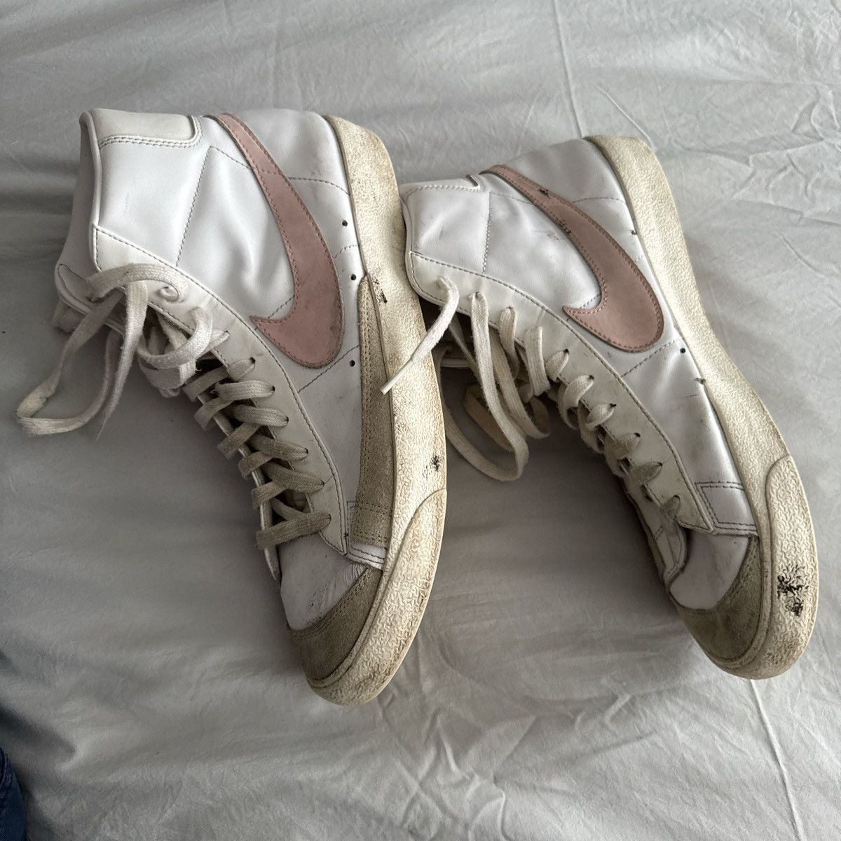 Nike Nike Blazer white and pink Size US 12 / EU 45 - 3 Thumbnail