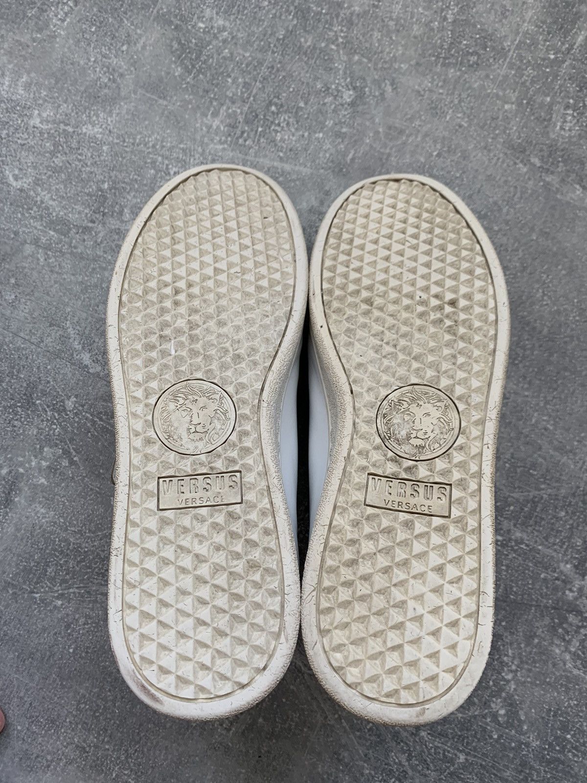 Versus Versace Versus Versace Women's Sneakers White Leather Medusa Size US 10 / IT 40 - 5 Thumbnail
