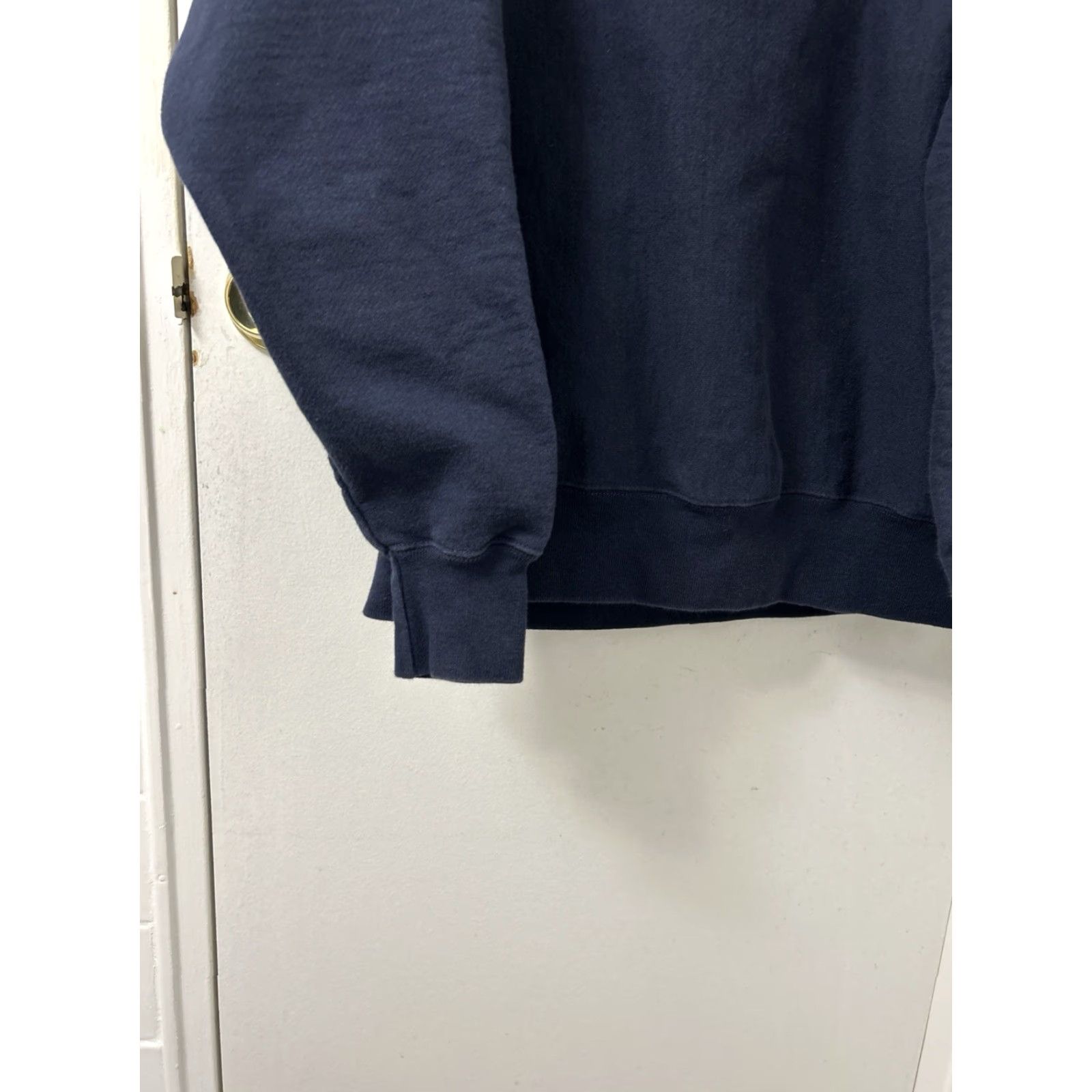 Champion VINTAGE Champion Reverse Weave Crewneck Sweatshirt Mens M Navy Logo Pullover Sweatshirt Size US M / EU 48-50 / 2 - 6 Thumbnail