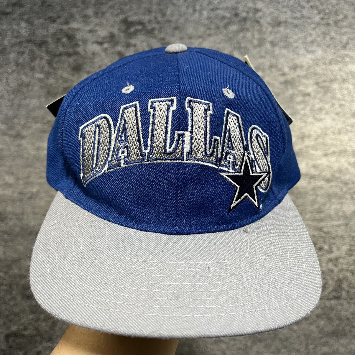 Starter VINTAGE 90s DALLAS COWBOYS STARTER EMBROIDERED SNAPBACK HAT Size ONE SIZE - 2 Thumbnail