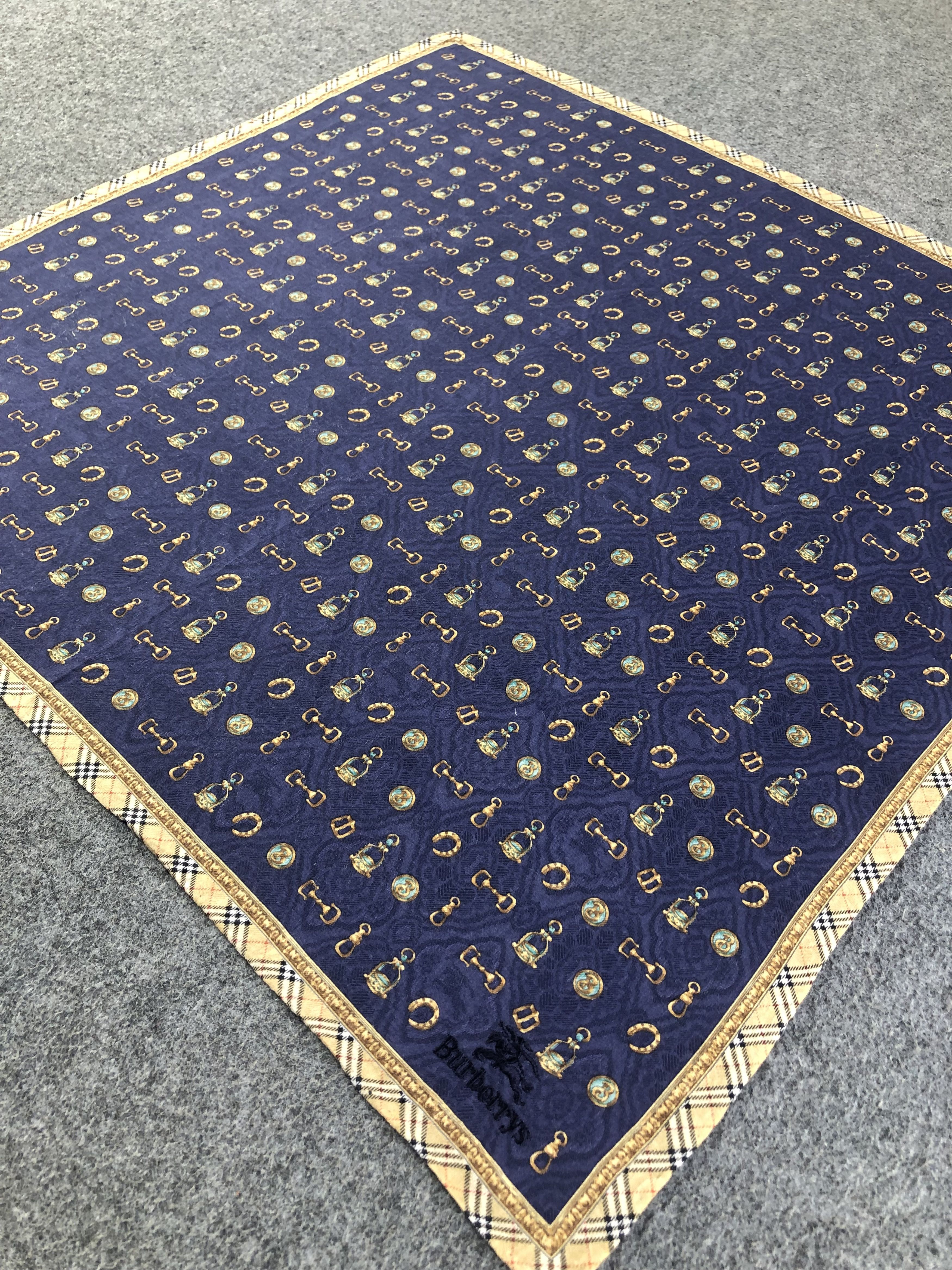 Burberry Burberry Handkerchief / Bandana / Neckerchief Size ONE SIZE - 4 Thumbnail