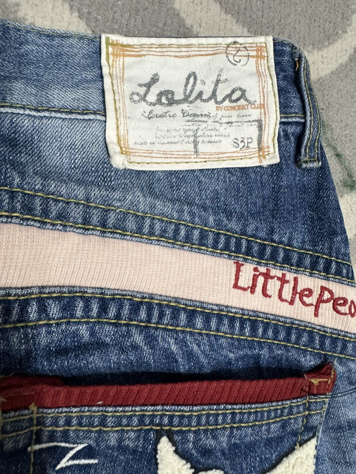 Japanese Brand Lolita Jeans X Yoshitomo Nara Denim Flare Jeans Size 32 Size US 31 - 9 Thumbnail