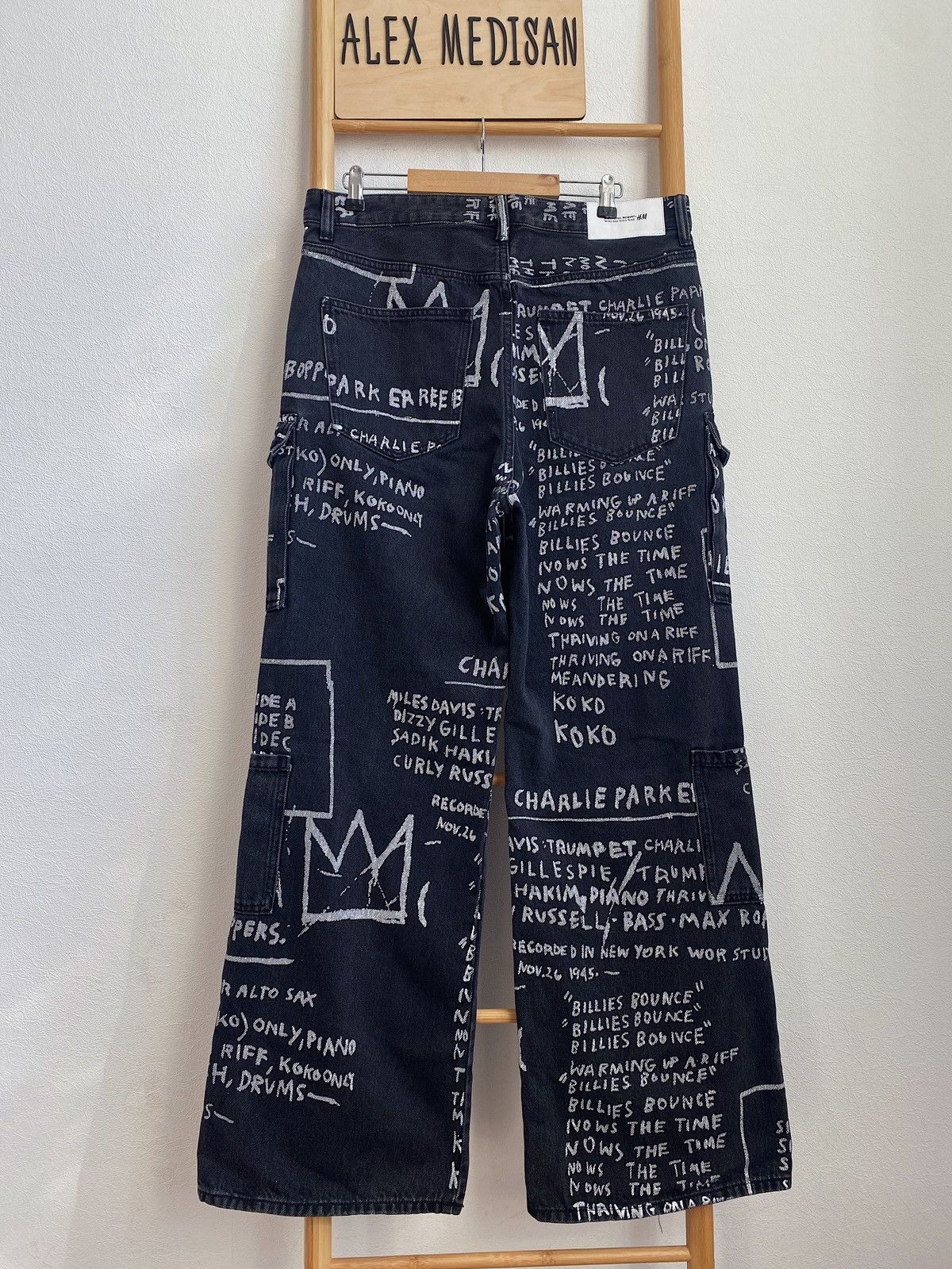 H&M × Jean-Michel Basquiat × Who Decides War Who Decides War Baggy denim jeans H&M x Basquiat x Ev&Tela Size US 33 - 15 Thumbnail