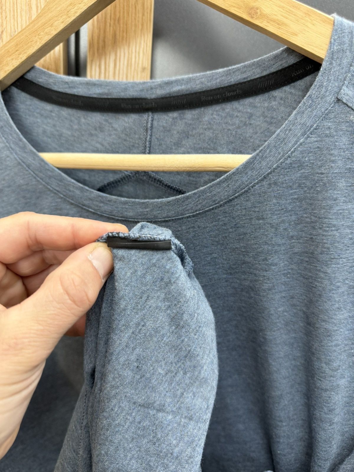 Other On Running Active-T Perfomance T-Shirts Size L Size US L / EU 52-54 / 3 - 9 Thumbnail