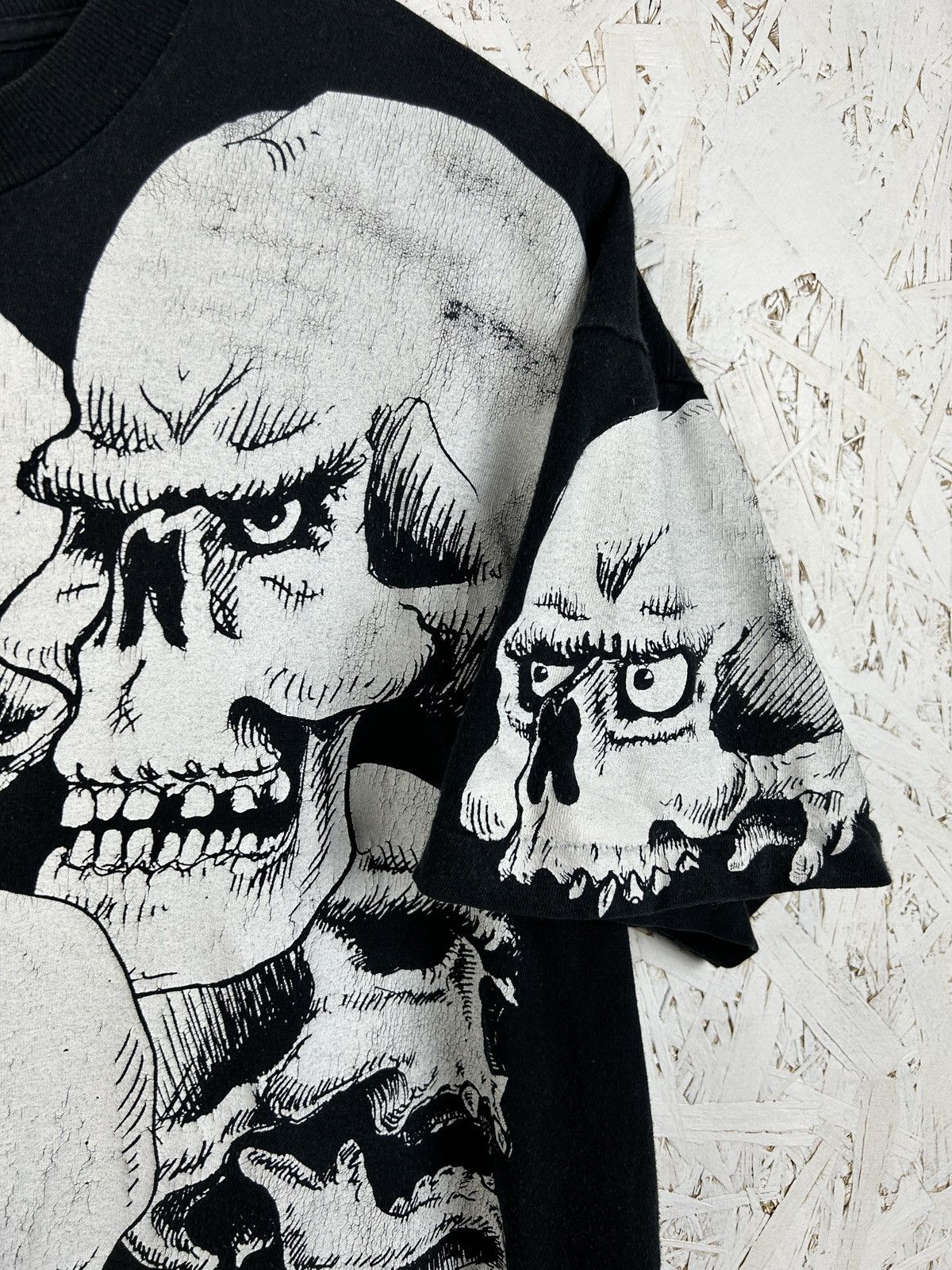 Vintage 90s Vintage Skulls AOP Allover Print Screen Stars Art Tee Size US L / EU 52-54 / 3 - 3 Thumbnail