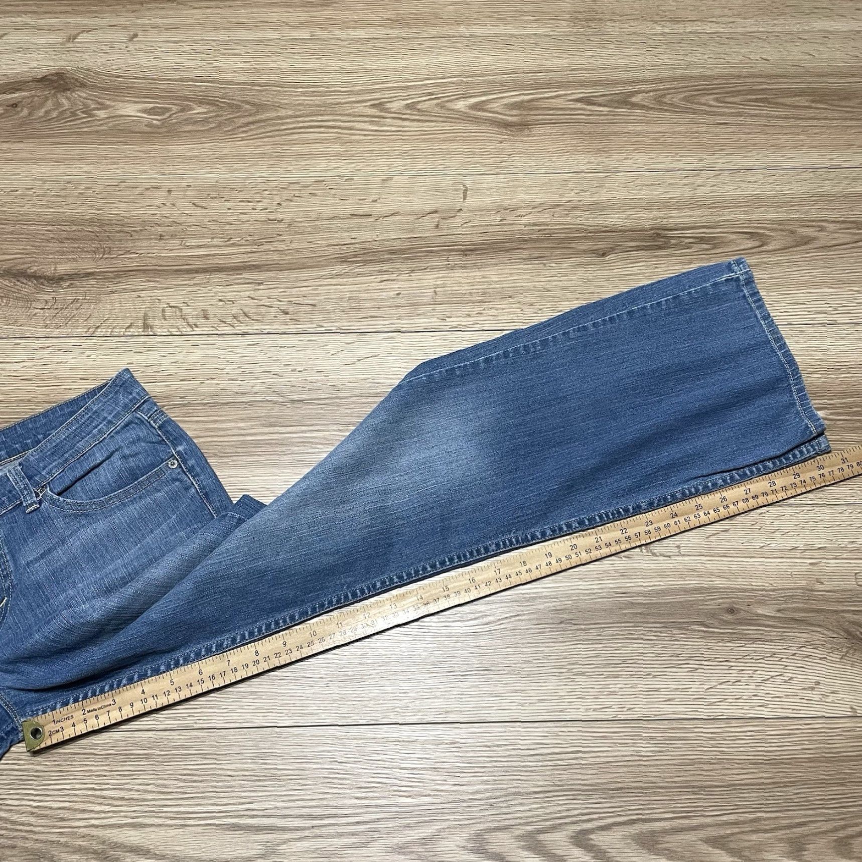 Levi's VINTAGE Levi's 518 Bootcut Flare Jeans Women's 32 x 31 Blue Size 24" / US 00 / IT 34 - 6 Thumbnail