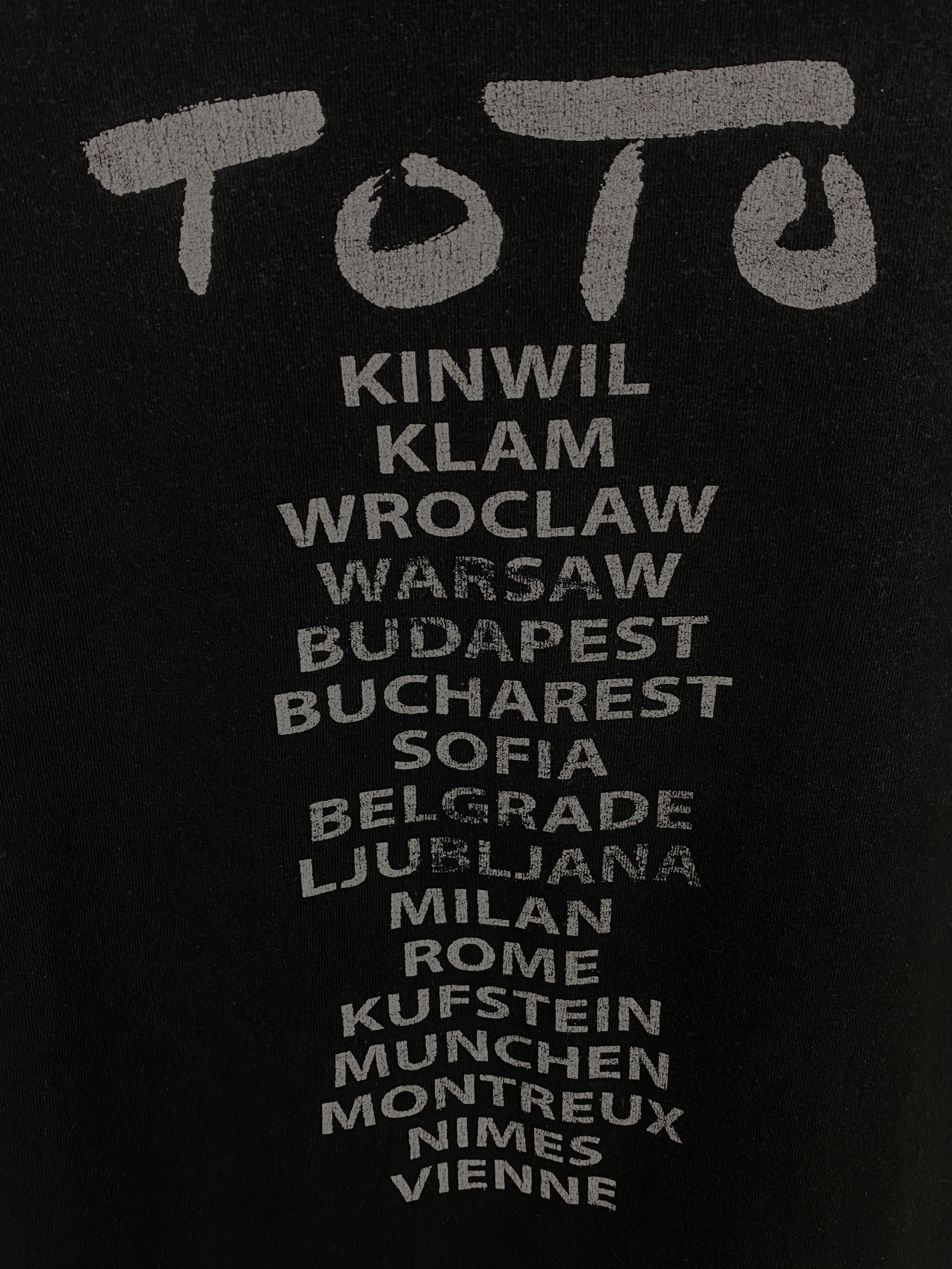 Band Tees 00s Vintage TOTO Band Rock T-Shirt Anvil Tag M Size US XL / EU 56 / 4 - 9 Thumbnail