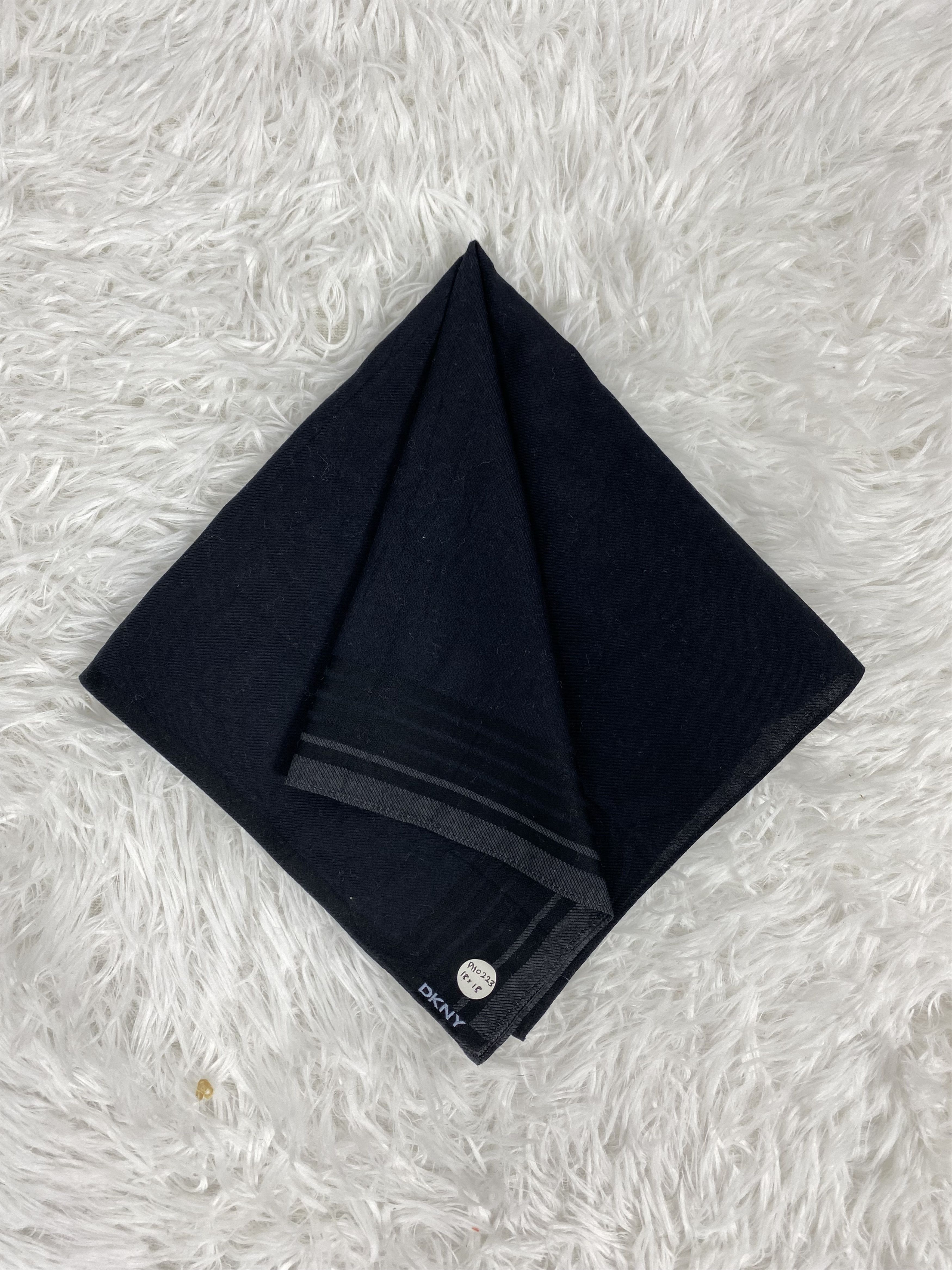 DKNY Vintage DKNY Handkerchief Neckerchief PH0223 Size ONE SIZE - 1 Thumbnail