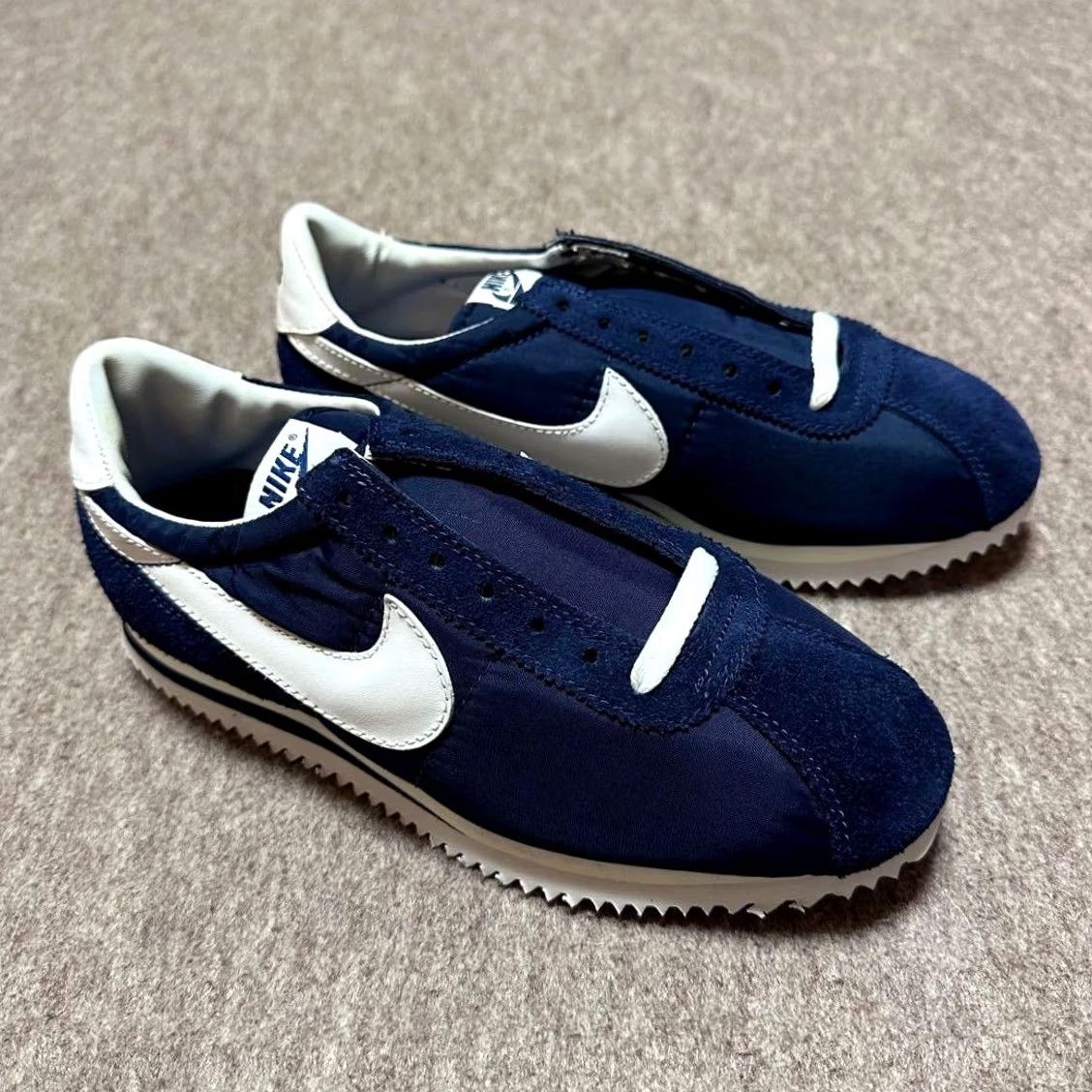 Nike VINTAGE Nike 1995 Cortez Midnight Navy White Sneaker Men Us8 Japan Size US 8 / EU 41 - 2 Thumbnail