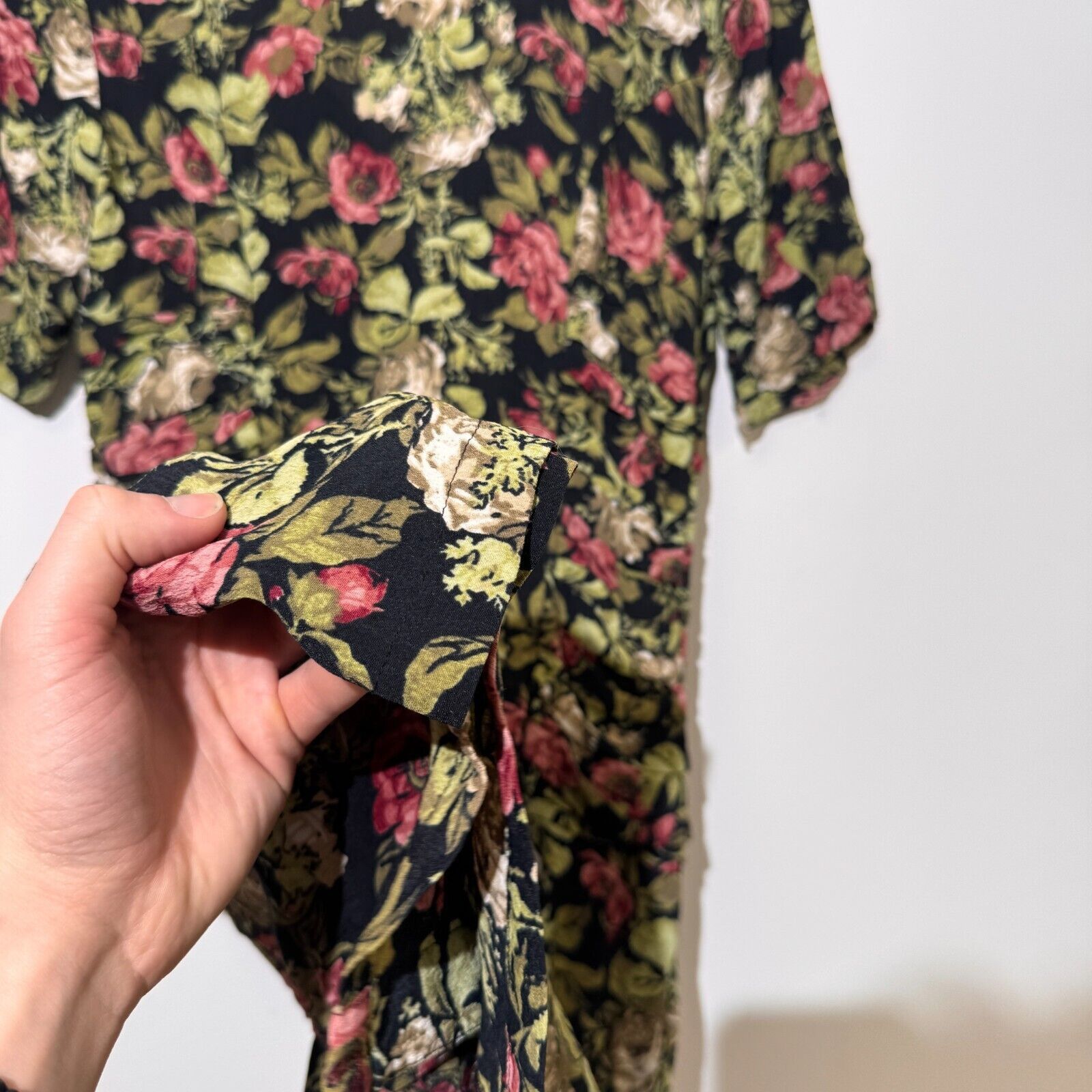 Ganni × Vintage Ganni Green Black Viscose Dress Size S Floral Pattern 90s Size S / US 4 / IT 40 - 21 Thumbnail