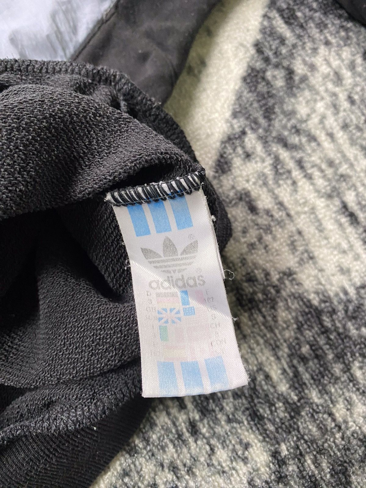 Adidas × Vintage Vintage Adidas Sweatshirt Big logo From both sides Y2K 90s Size US M / EU 48-50 / 2 - 9 Thumbnail
