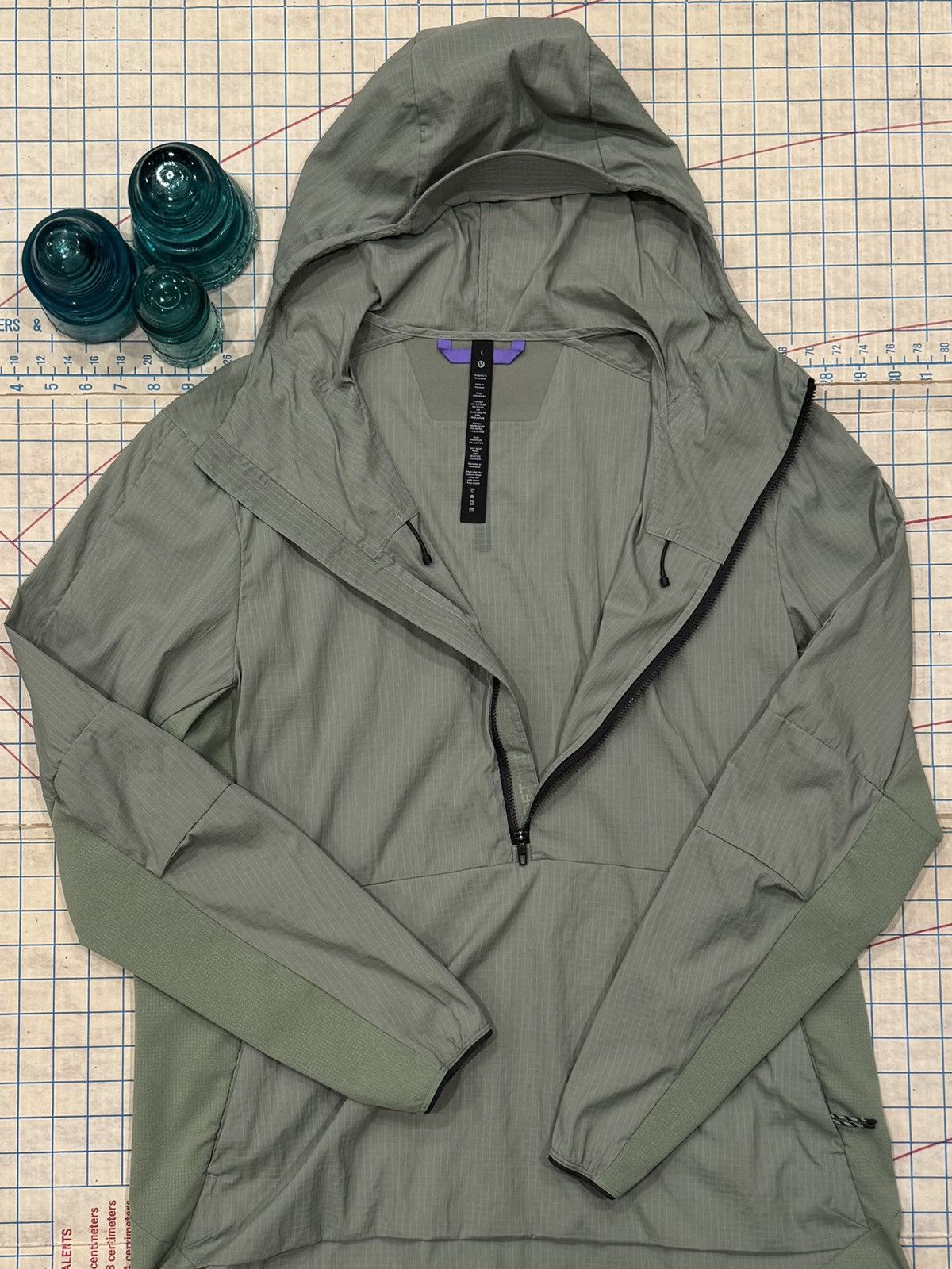 Lululemon Lululemon Lightweight 1/2 Zip Hooded Jacket Mens Large Green Size US L / EU 52-54 / 3 - 5 Thumbnail