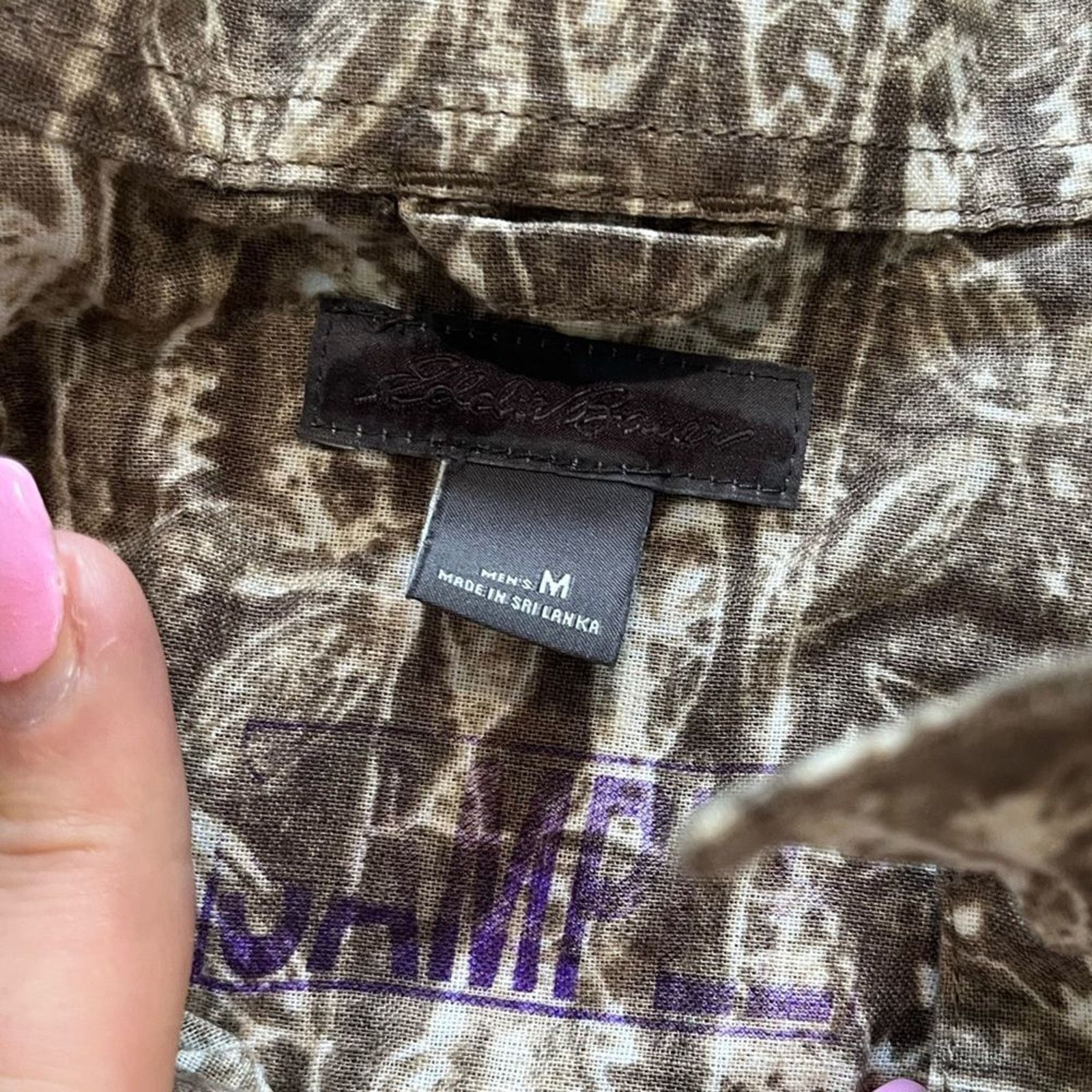 Eddie Bauer NWOT Eddie Bauer Brown White Fish Button Front Size M Size US M / EU 48-50 / 2 - 4 Thumbnail