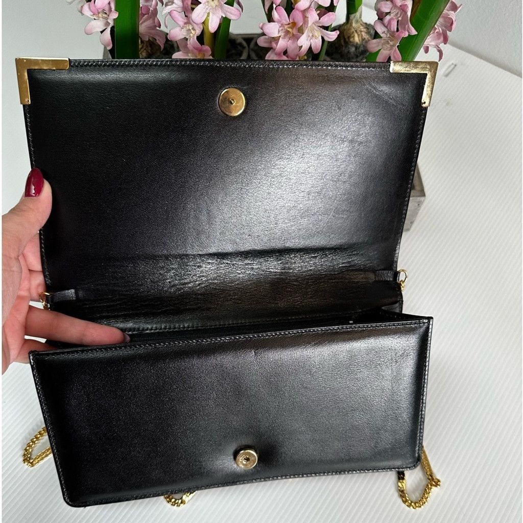 Vintage Vintage Black snakeskin clutch with gold plated chain Size ONE SIZE - 4 Thumbnail