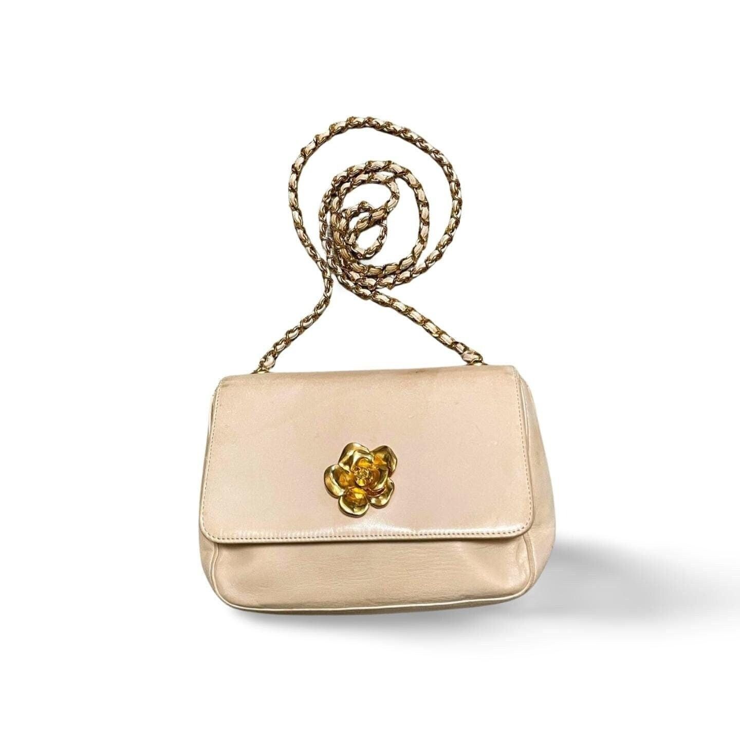 Chanel Vintage CHANEL pale pink beige lambskin chain shoulder bag Size ONE SIZE - 1 Thumbnail